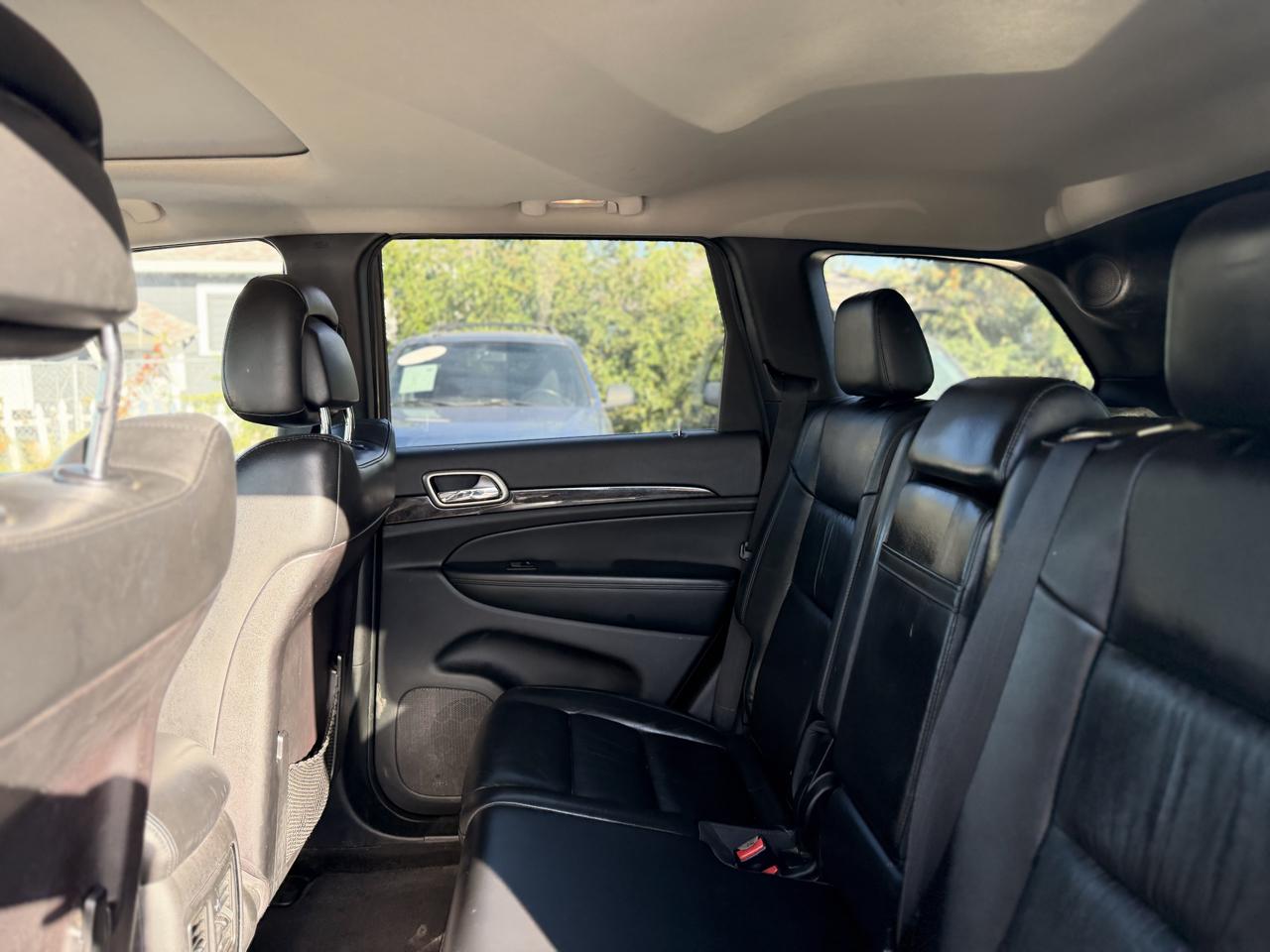 Jeep Grand Cherokee Laredo 4WD 2011