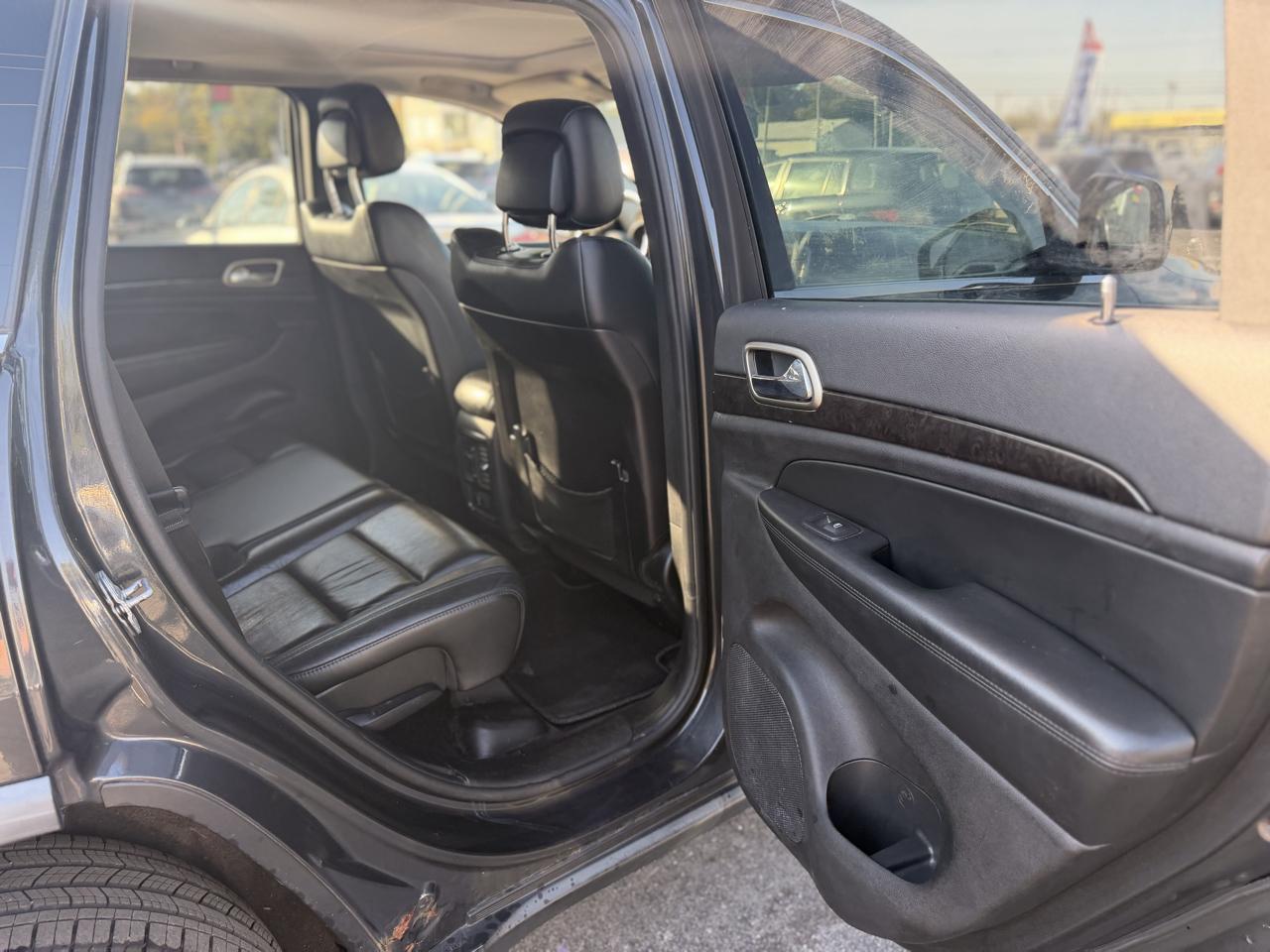 Jeep Grand Cherokee Laredo 4WD 2011