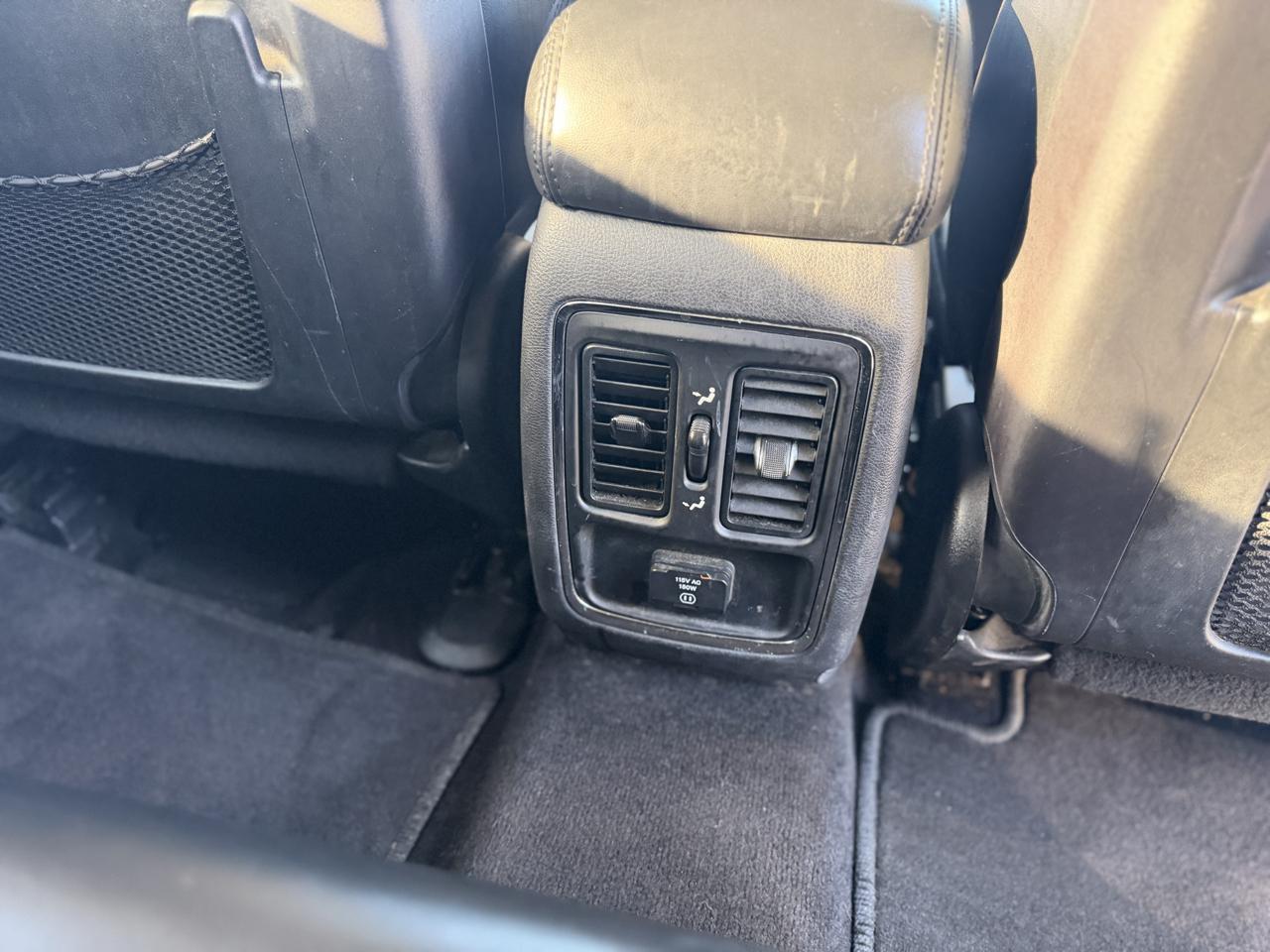 Jeep Grand Cherokee Laredo 4WD 2011
