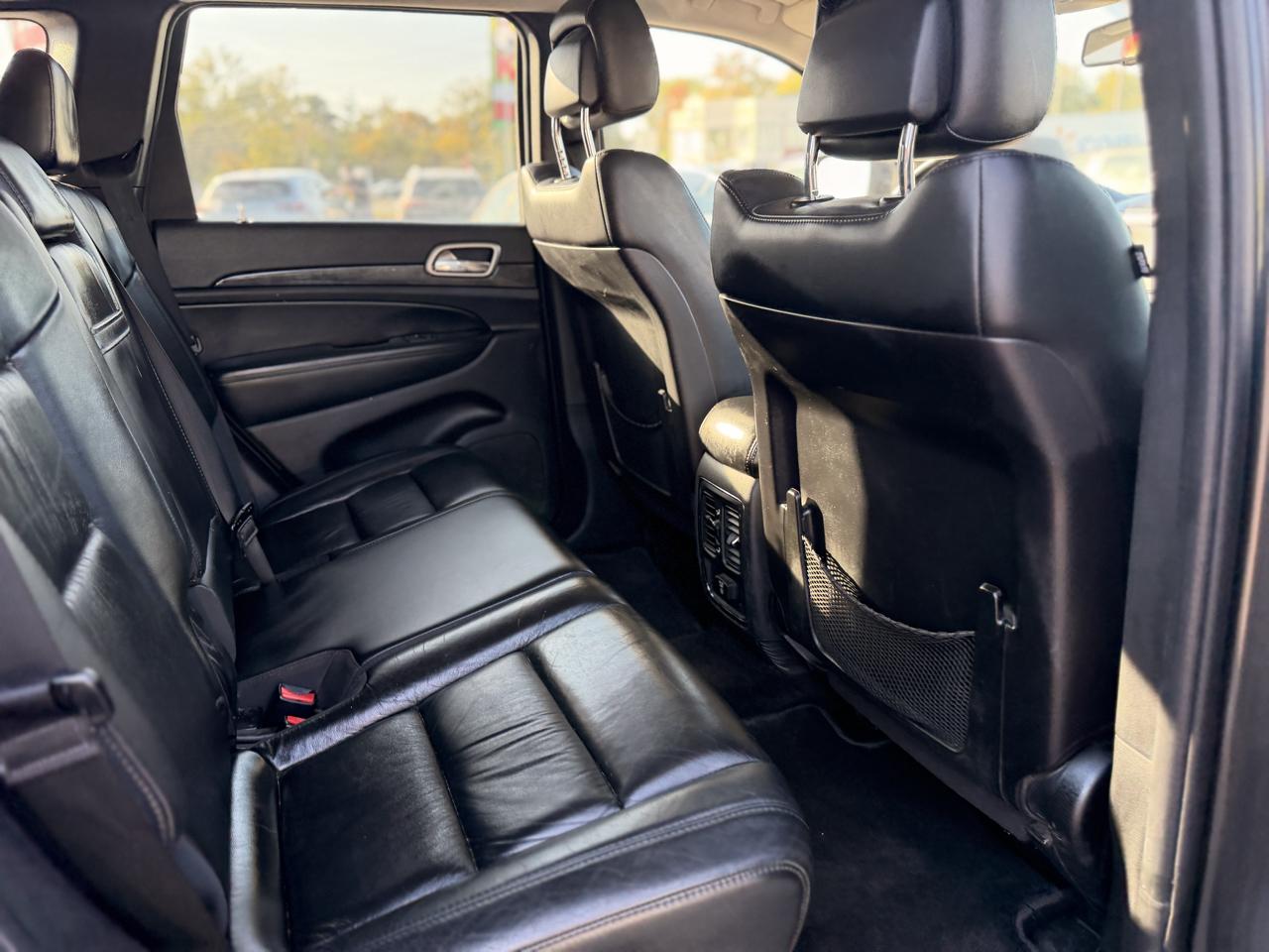 Jeep Grand Cherokee Laredo 4WD 2011