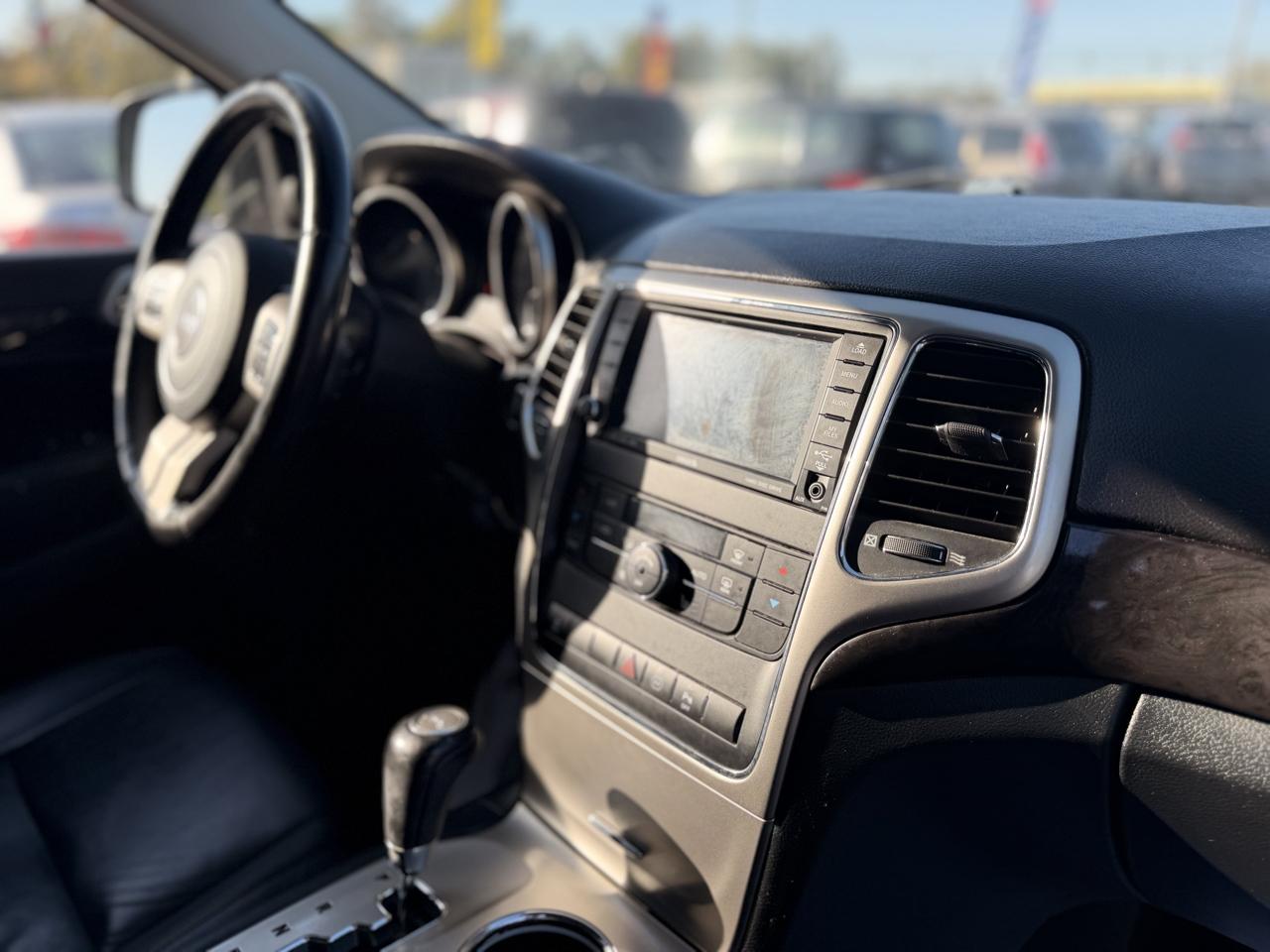 Jeep Grand Cherokee Laredo 4WD 2011