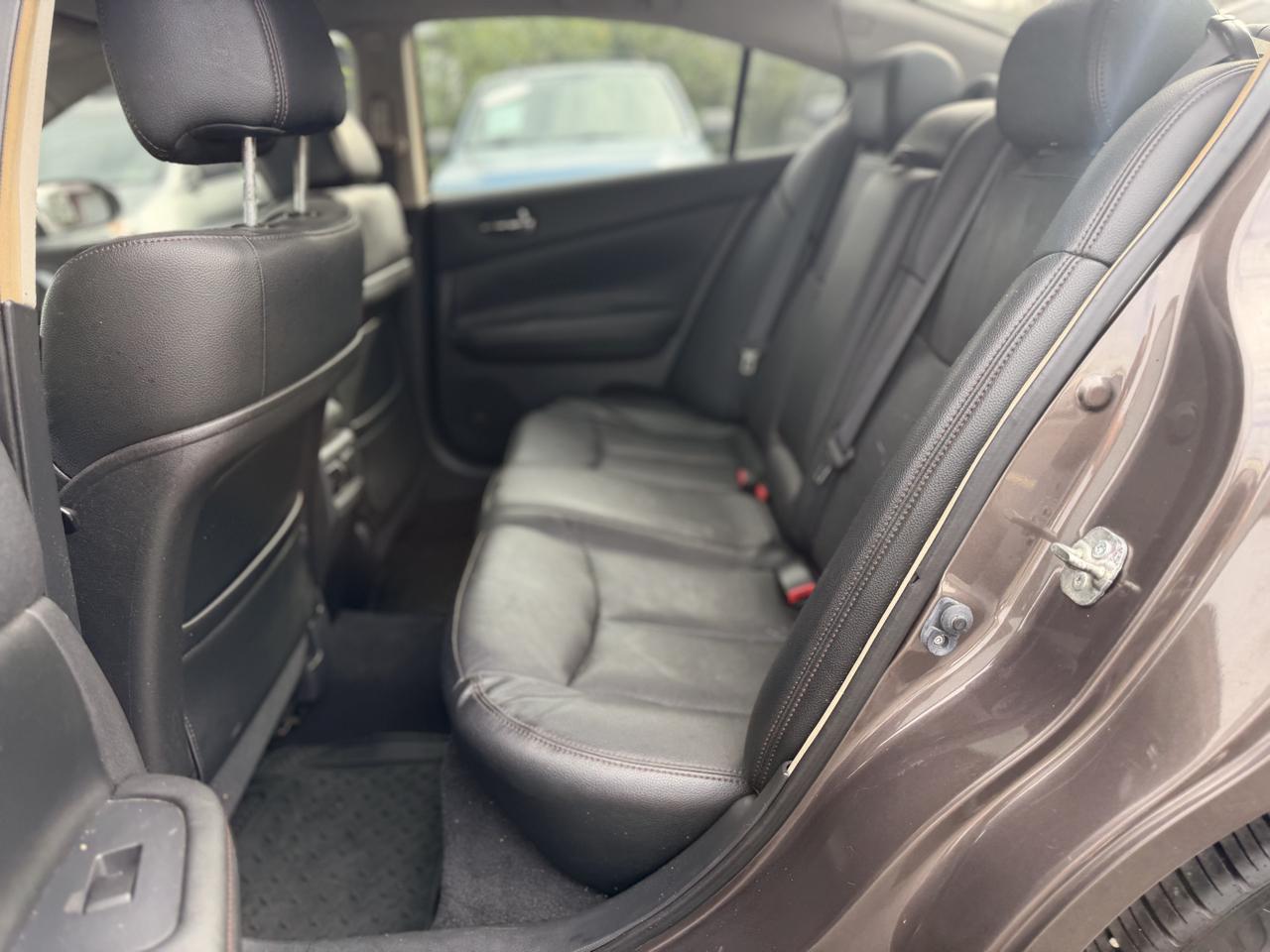 Nissan Maxima SV 2014