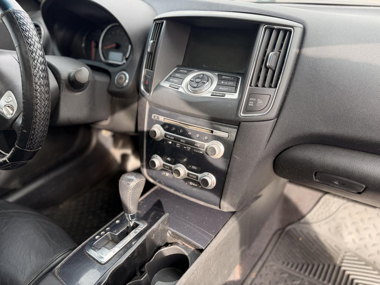 Nissan Maxima SV 2014