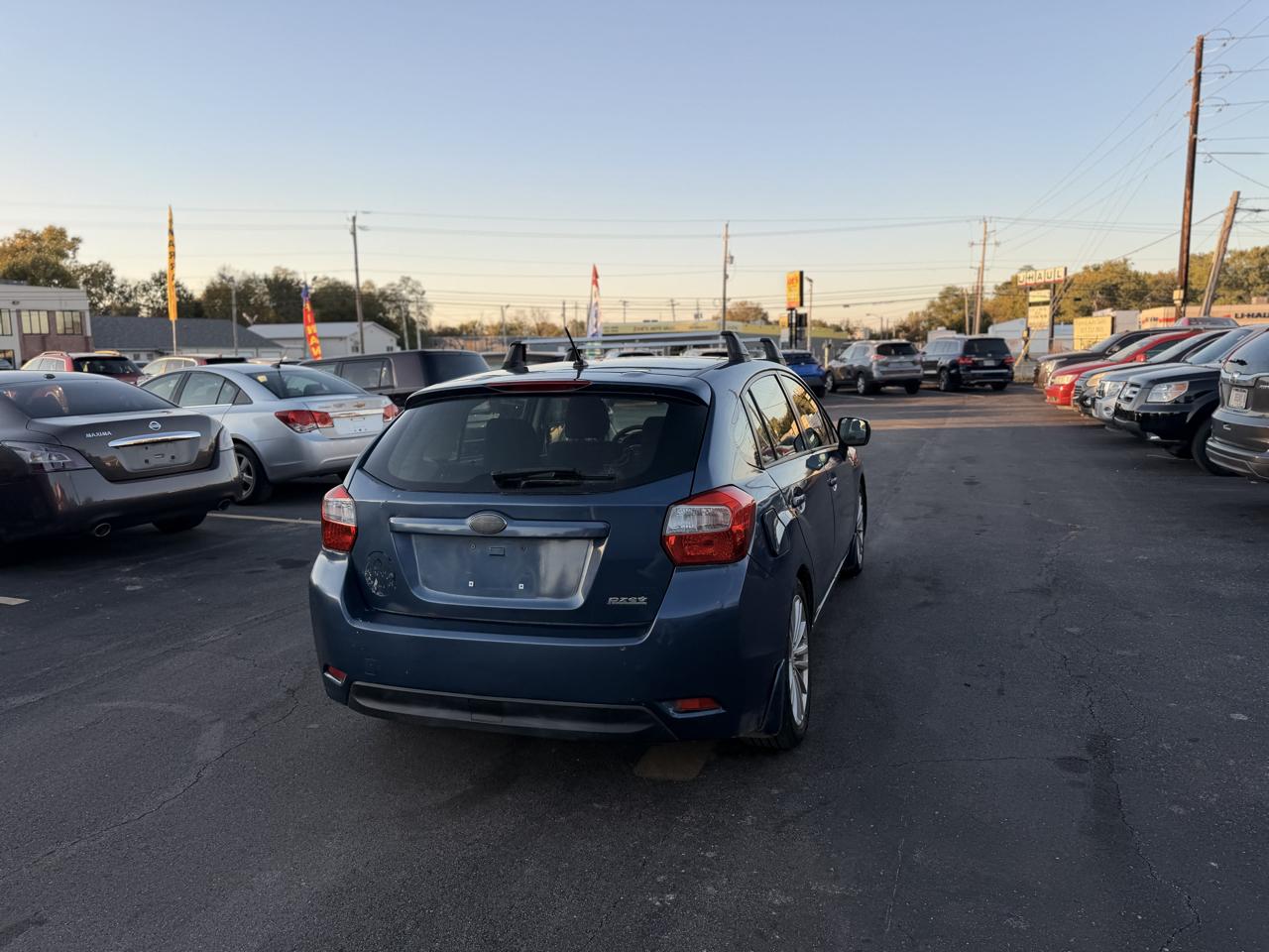 Subaru Impreza Premium Plus 5-Door+S/R 2012