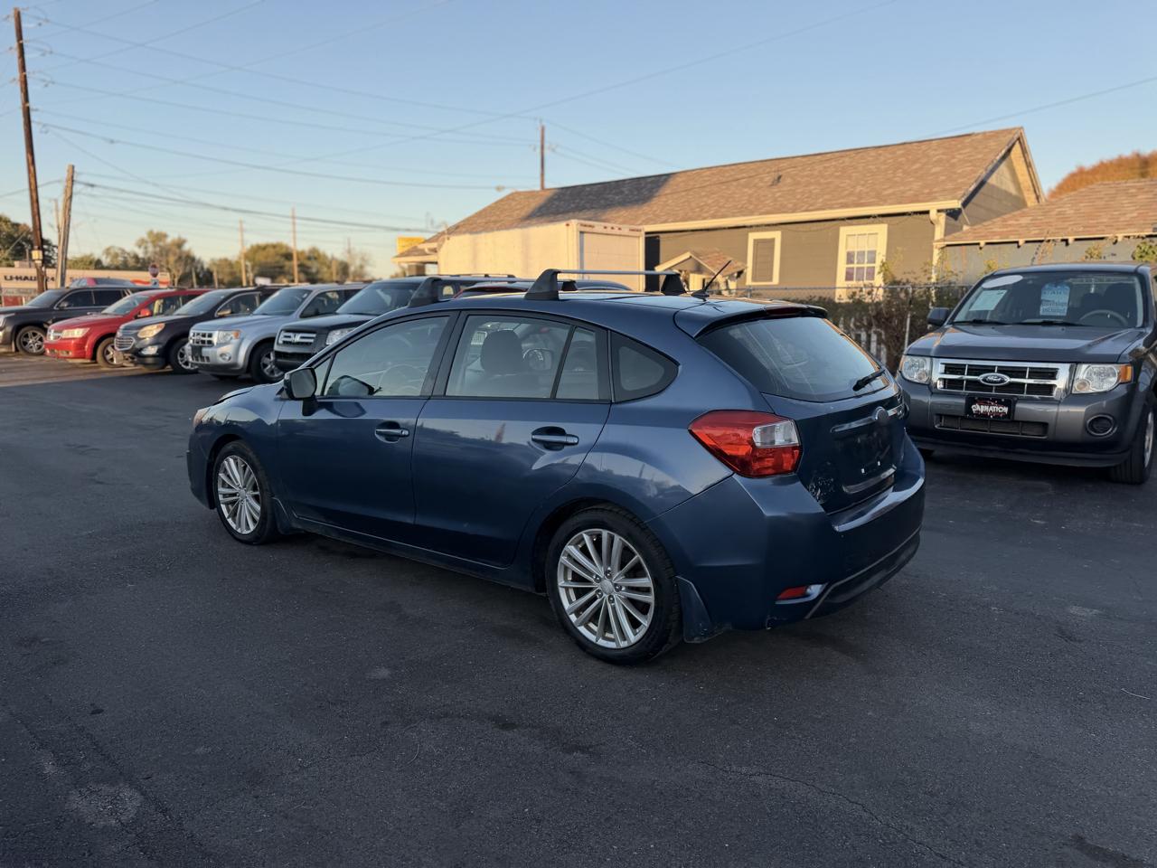 Subaru Impreza Premium Plus 5-Door+S/R 2012