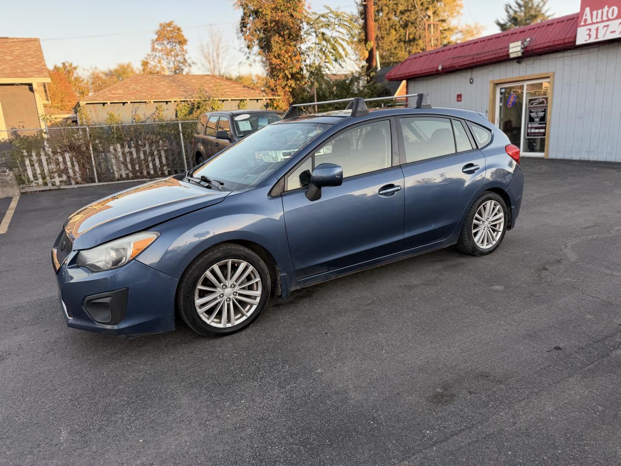 Subaru Impreza Premium Plus 5-Door+S/R 2012