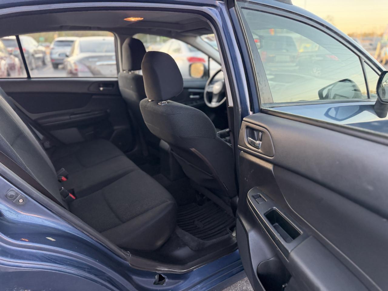 Subaru Impreza Premium Plus 5-Door+S/R 2012