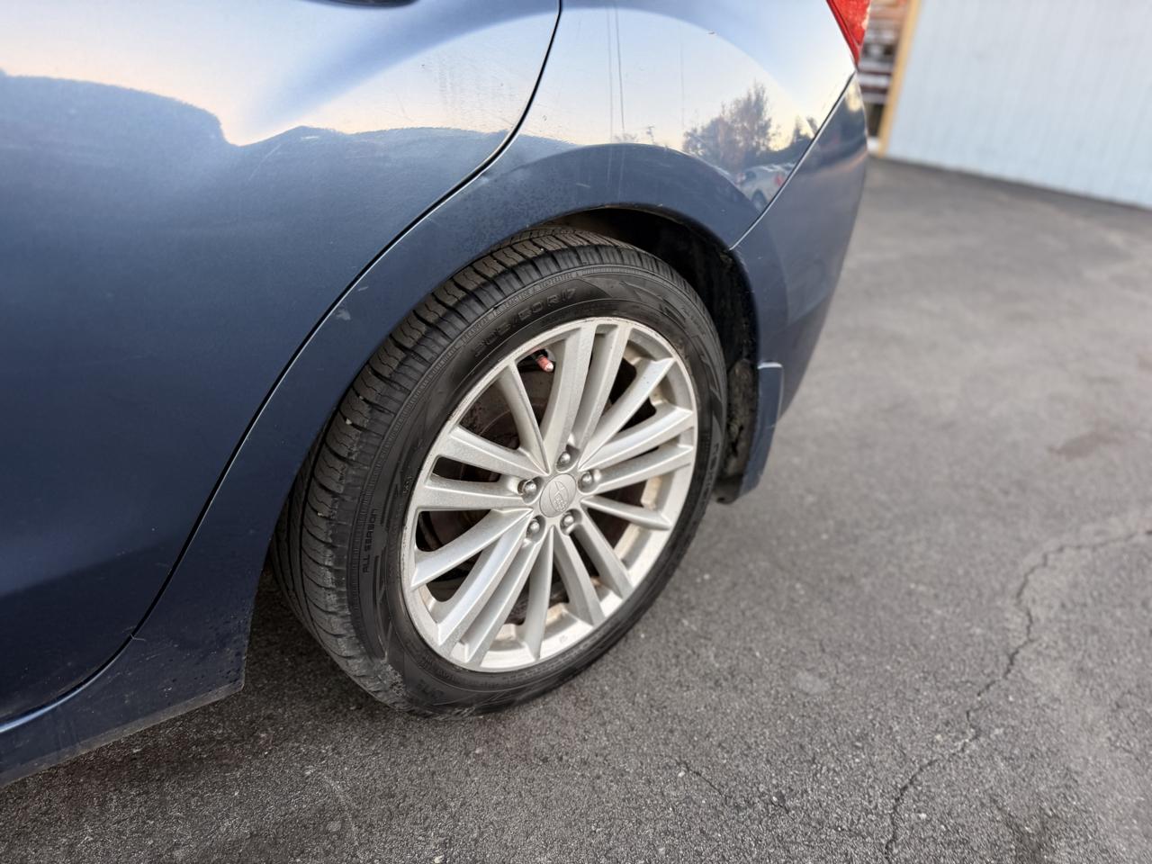 Subaru Impreza Premium Plus 5-Door+S/R 2012
