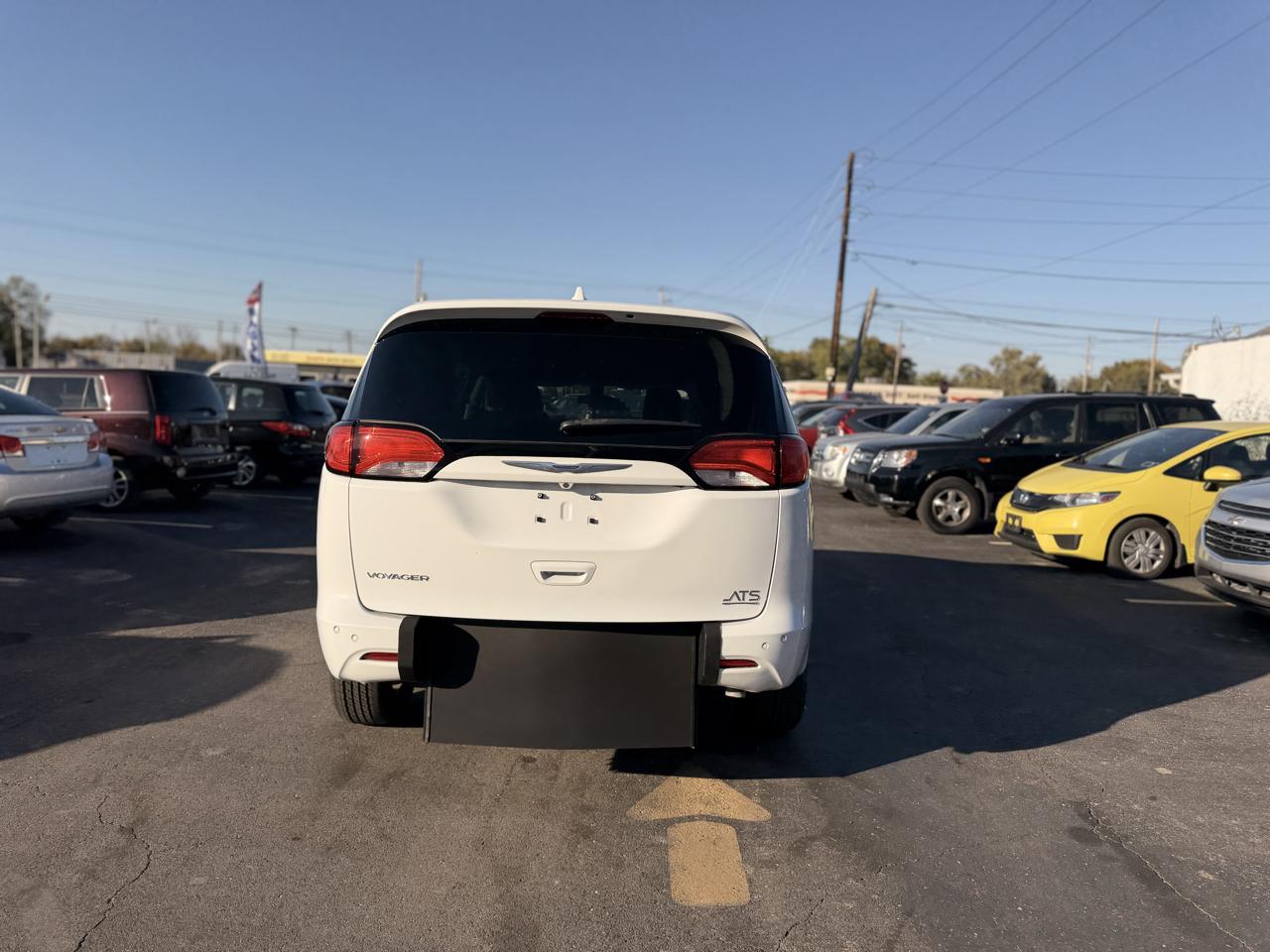 Chrysler Voyager LX 2020
