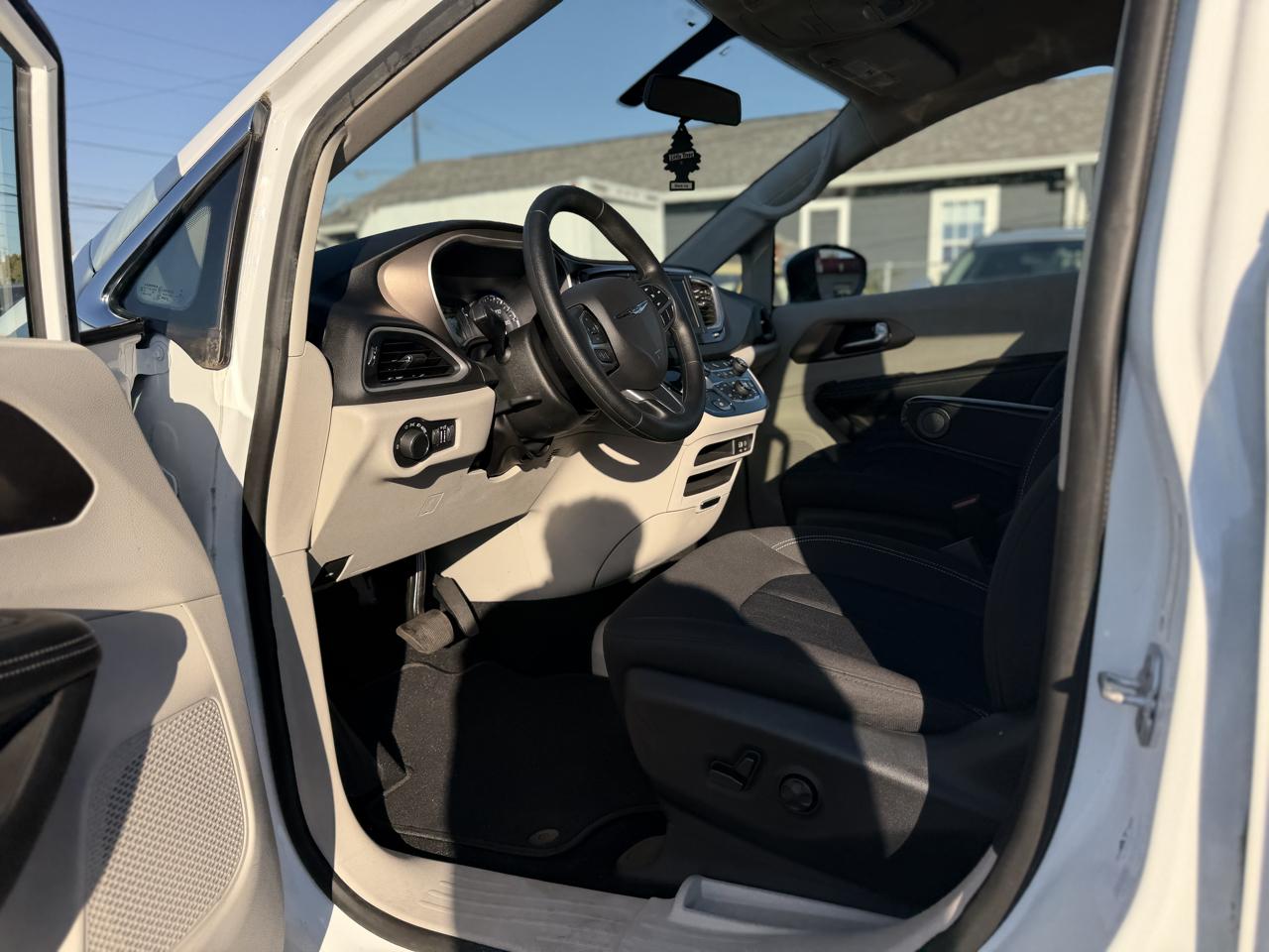 Chrysler Voyager LX 2020