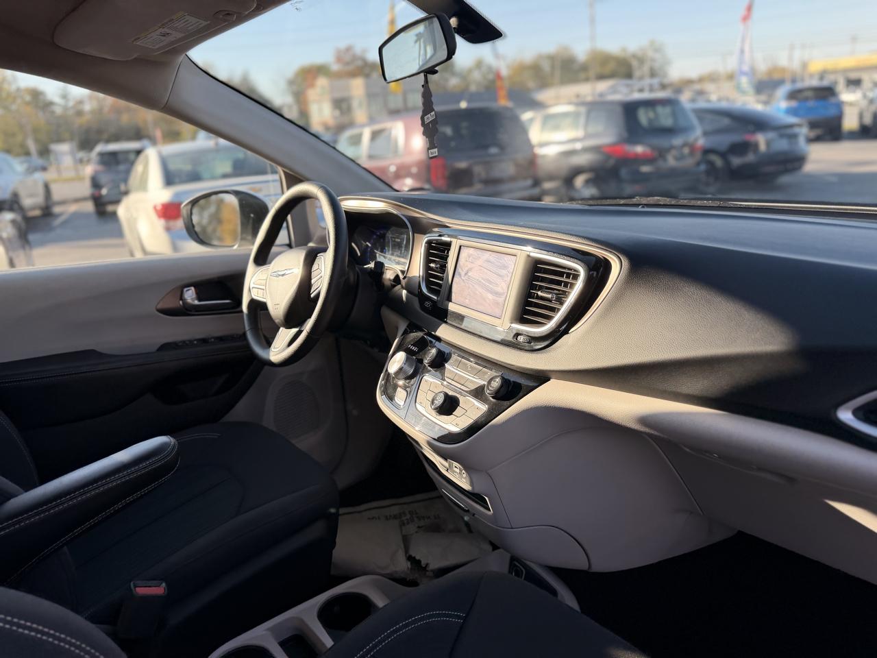 Chrysler Voyager LX 2020