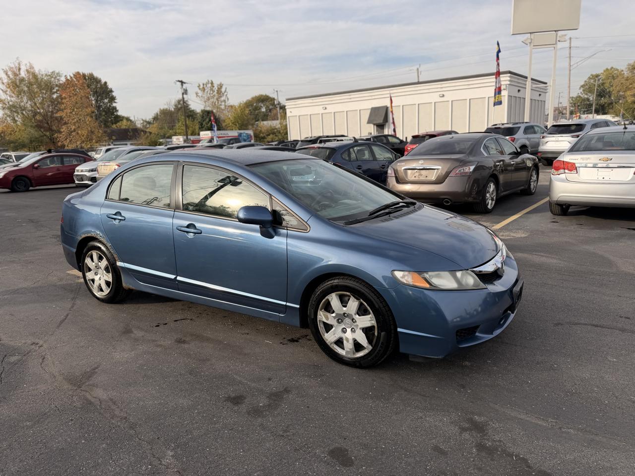 Honda Civic LX Sedan 5-Speed AT 2009