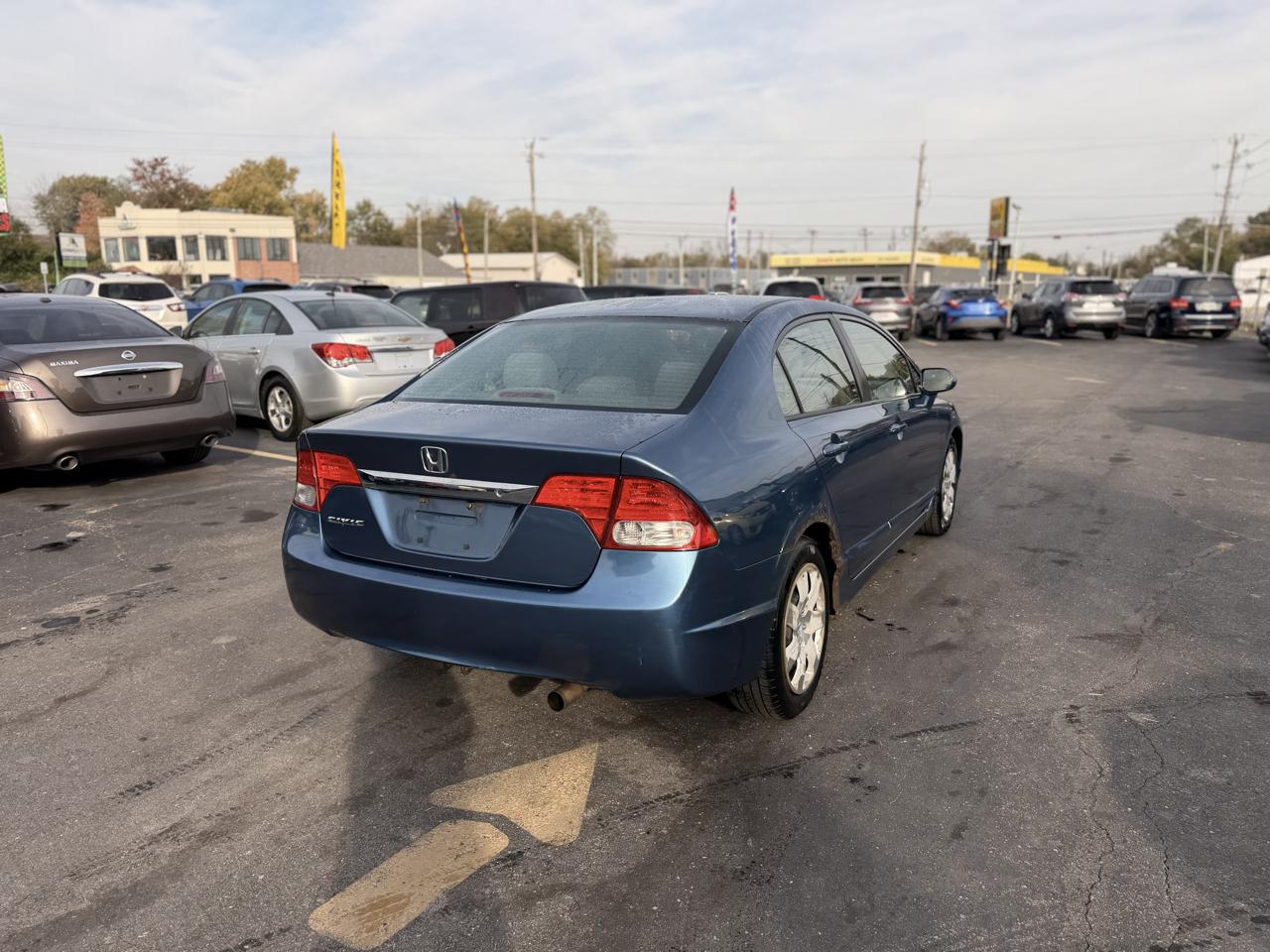 Honda Civic LX Sedan 5-Speed AT 2009