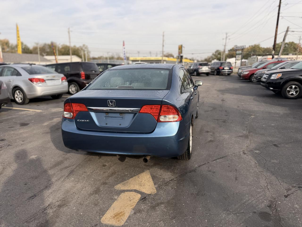 Honda Civic LX Sedan 5-Speed AT 2009