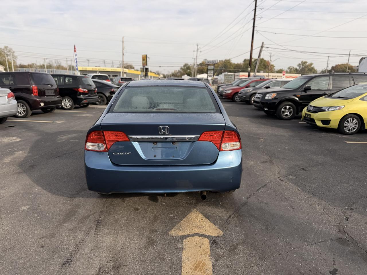 Honda Civic LX Sedan 5-Speed AT 2009