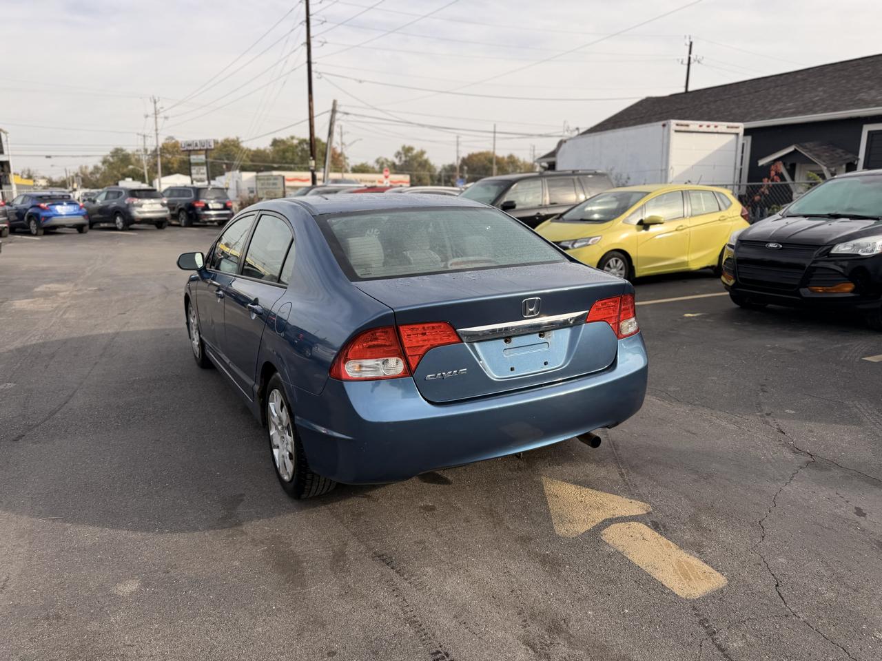Honda Civic LX Sedan 5-Speed AT 2009