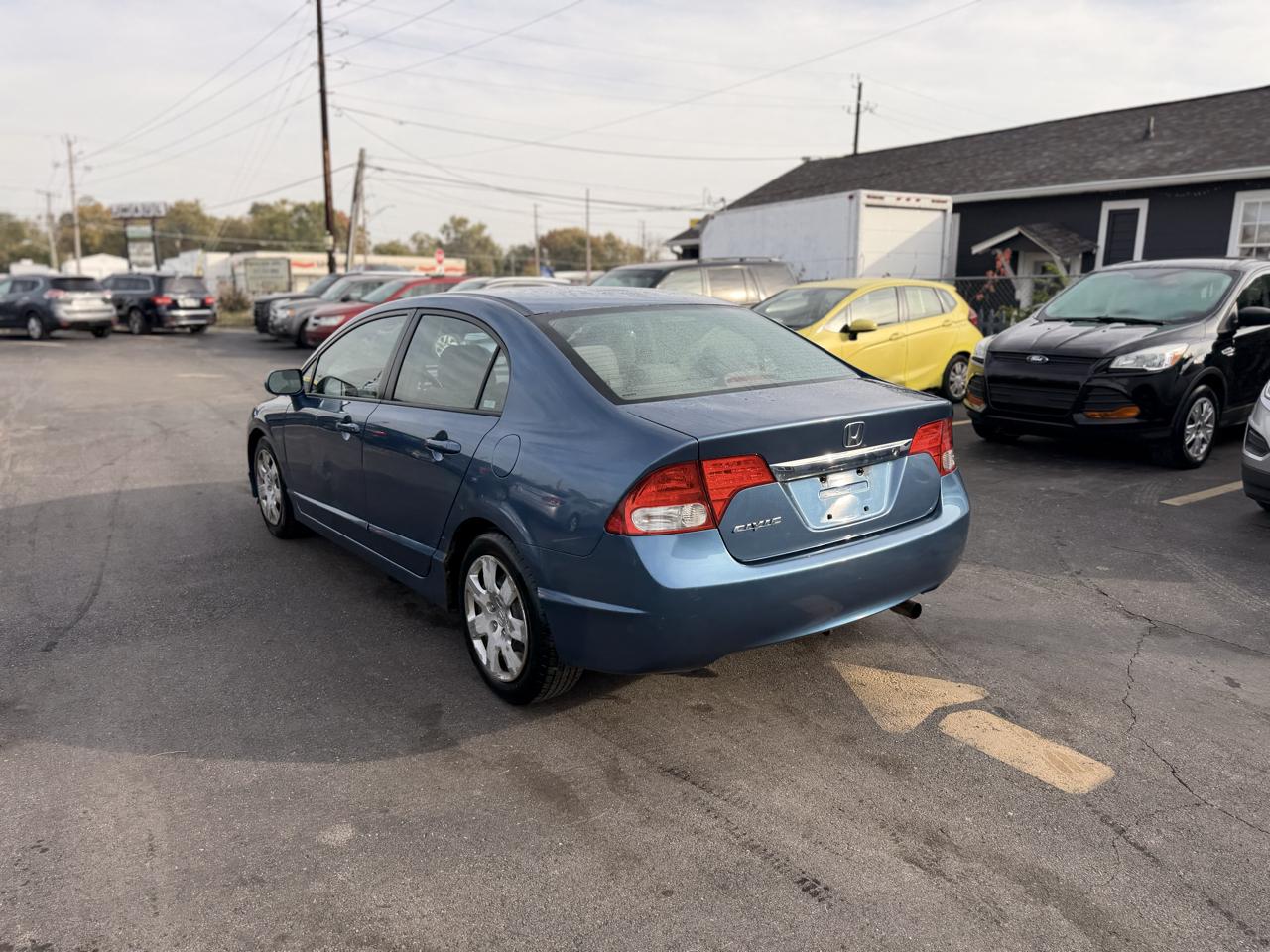 Honda Civic LX Sedan 5-Speed AT 2009
