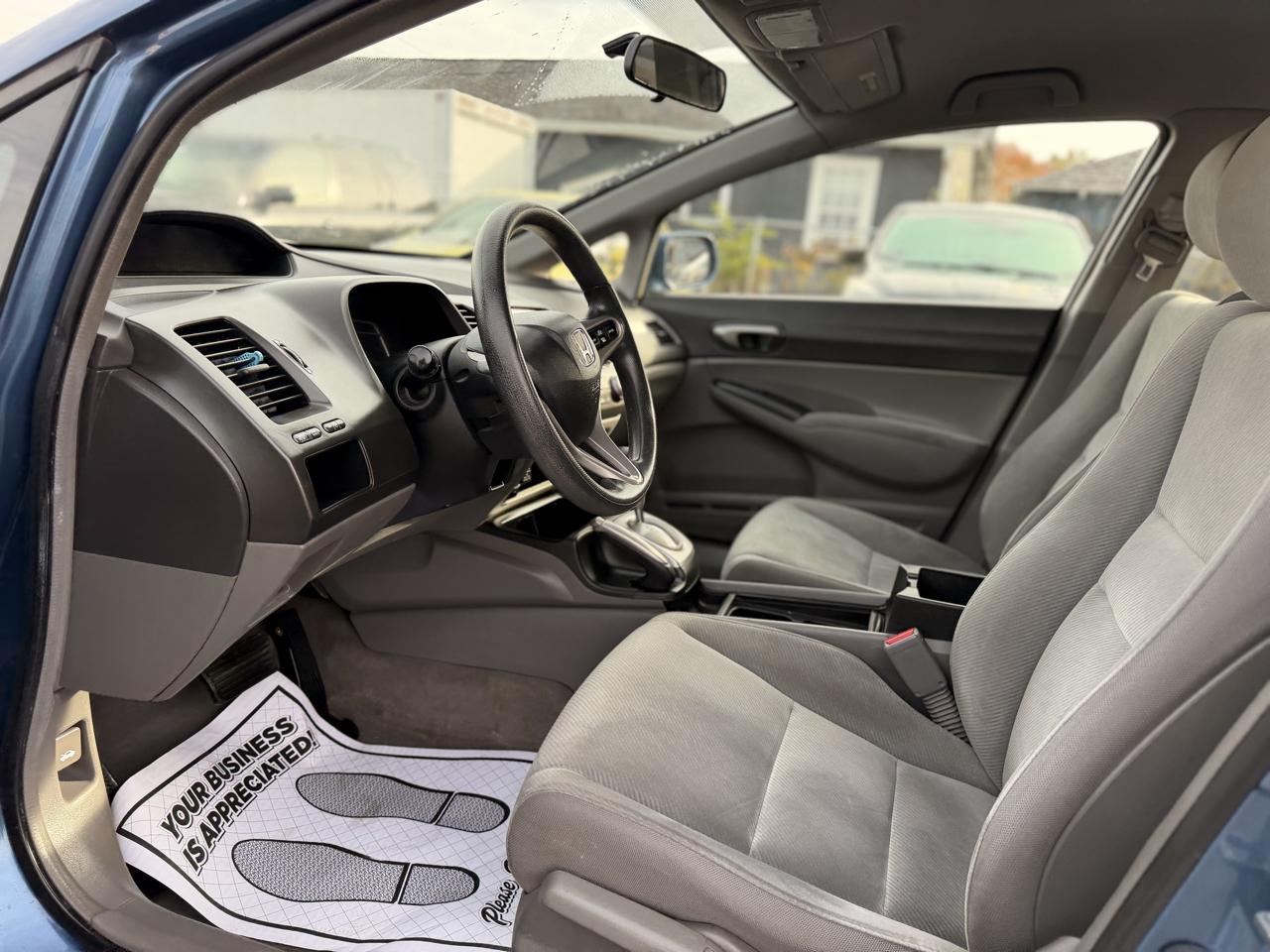 Honda Civic LX Sedan 5-Speed AT 2009