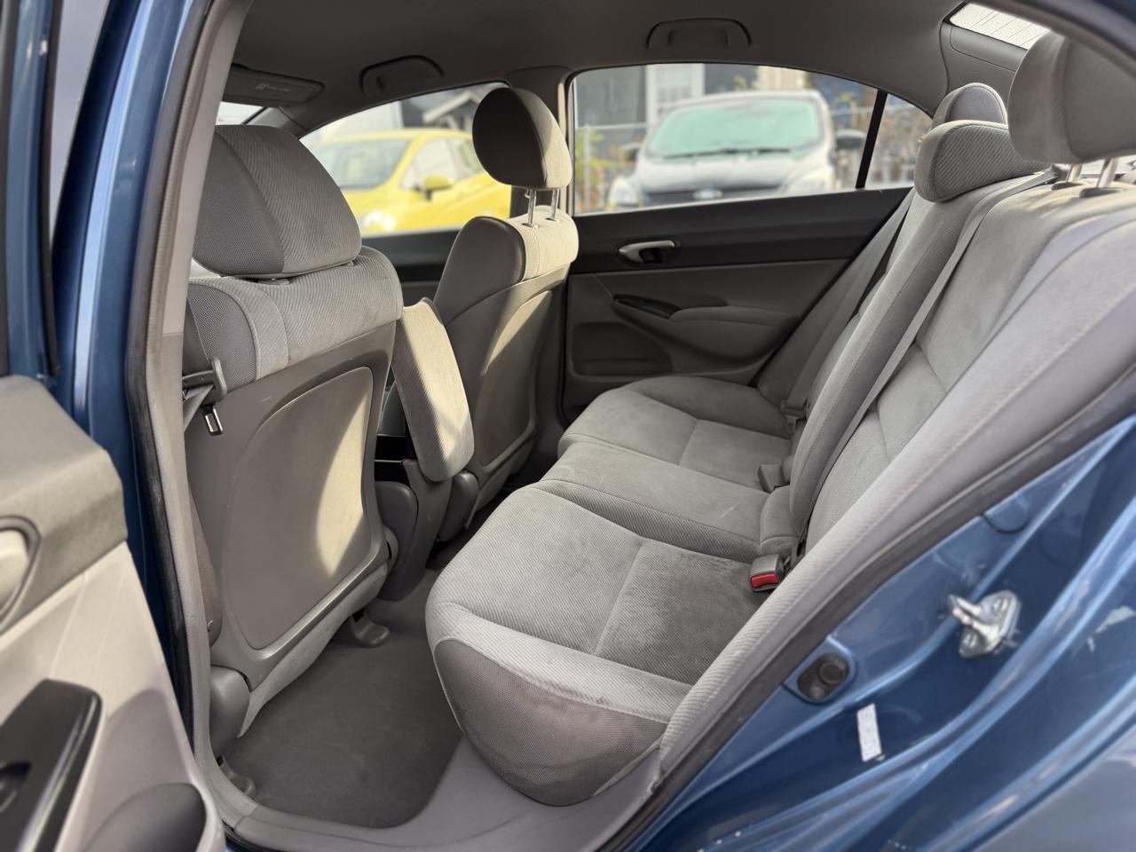 Honda Civic LX Sedan 5-Speed AT 2009
