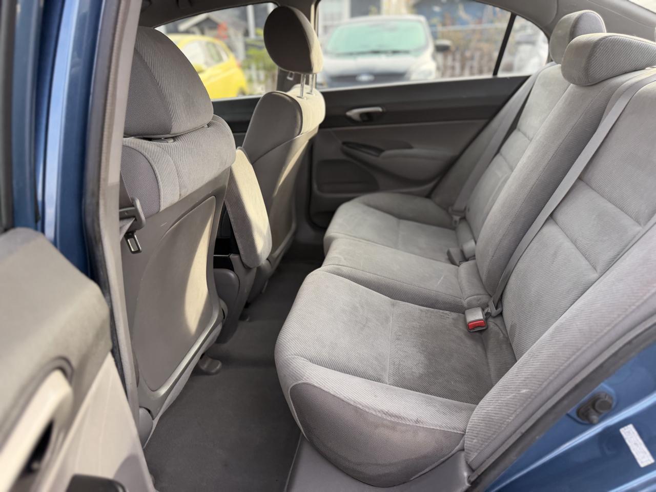 Honda Civic LX Sedan 5-Speed AT 2009
