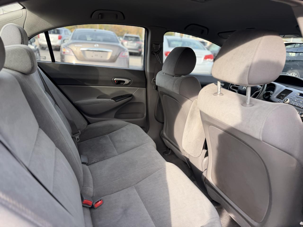Honda Civic LX Sedan 5-Speed AT 2009