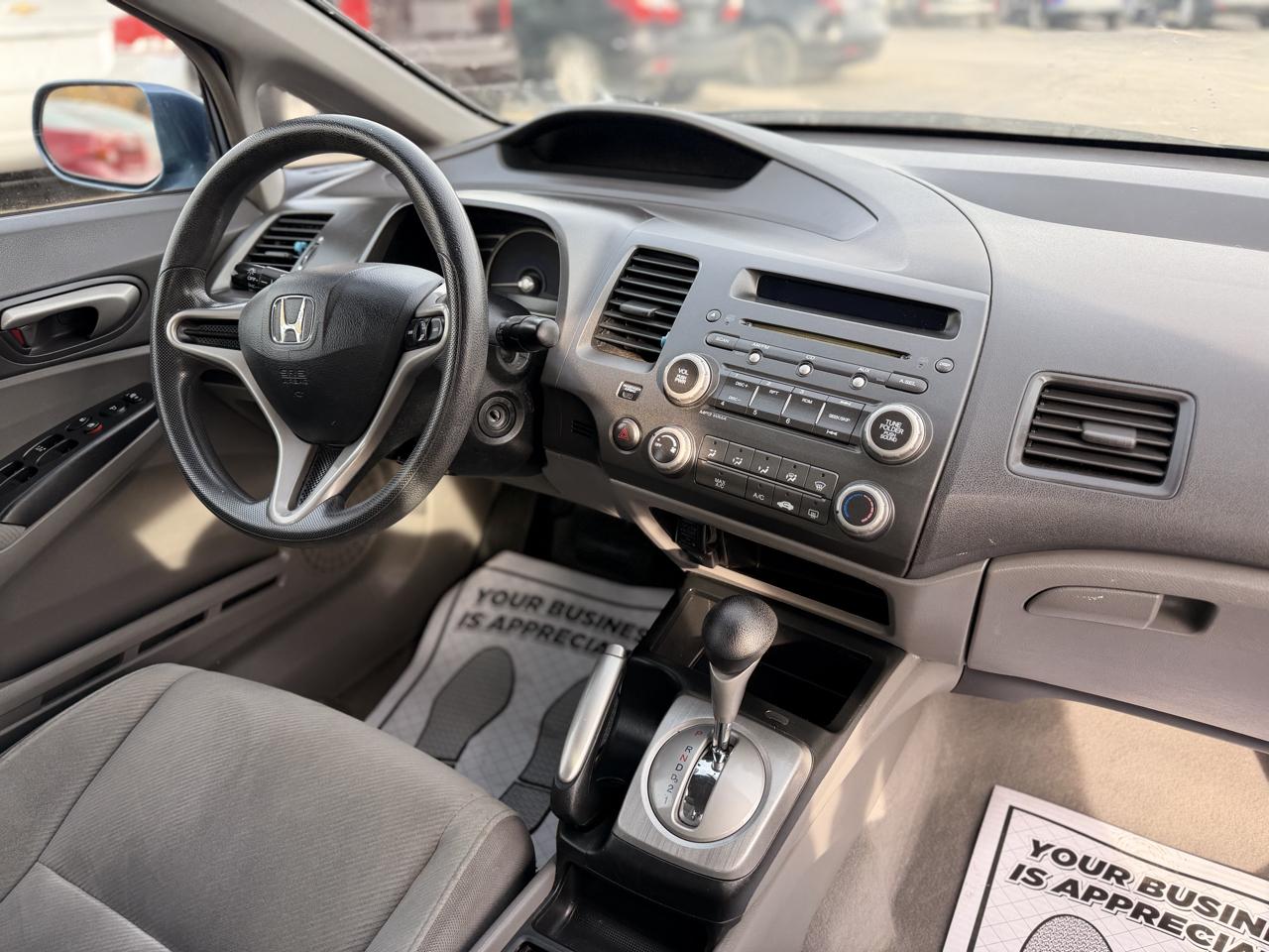 Honda Civic LX Sedan 5-Speed AT 2009
