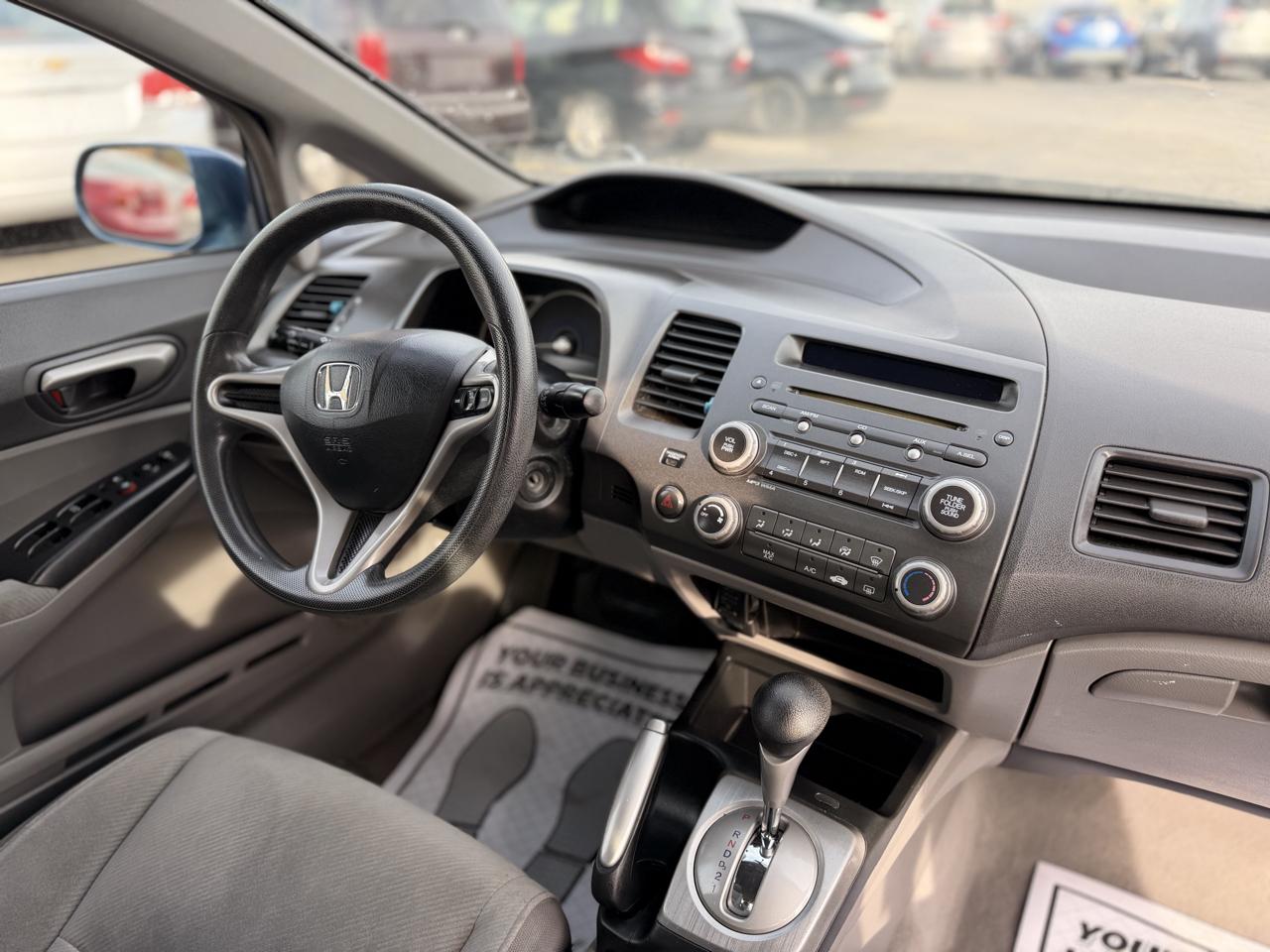 Honda Civic LX Sedan 5-Speed AT 2009
