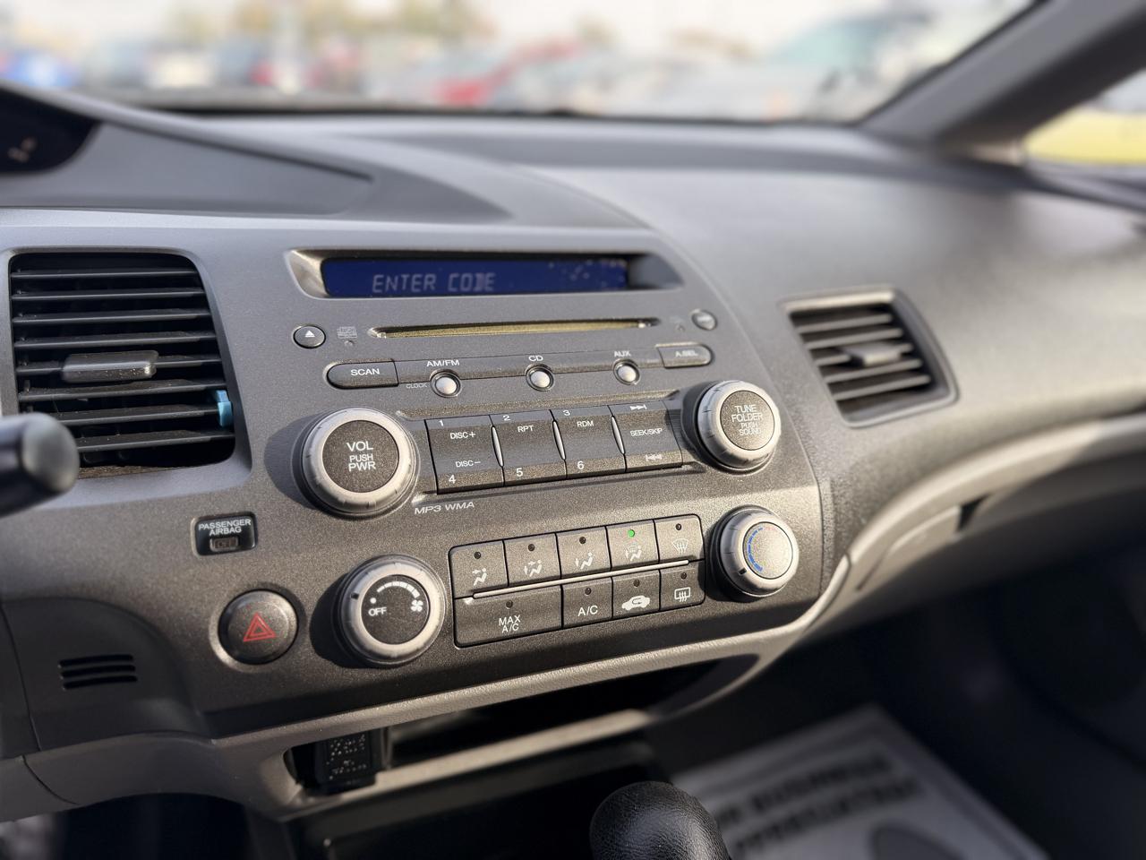 Honda Civic LX Sedan 5-Speed AT 2009
