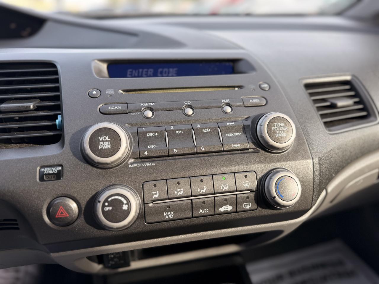 Honda Civic LX Sedan 5-Speed AT 2009