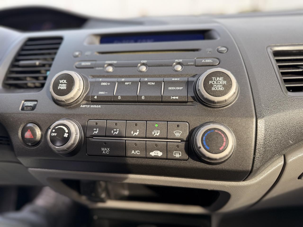 Honda Civic LX Sedan 5-Speed AT 2009