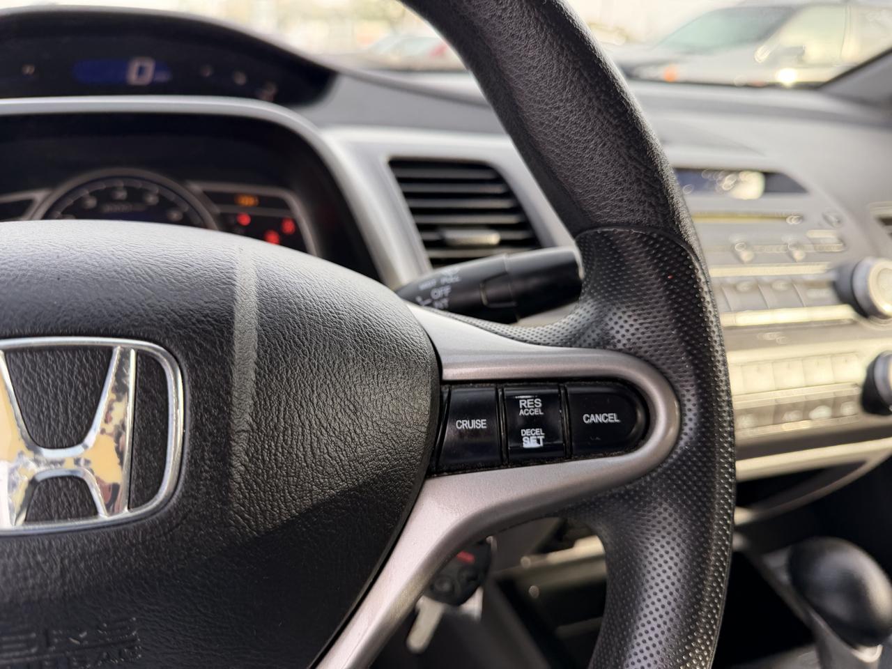 Honda Civic LX Sedan 5-Speed AT 2009