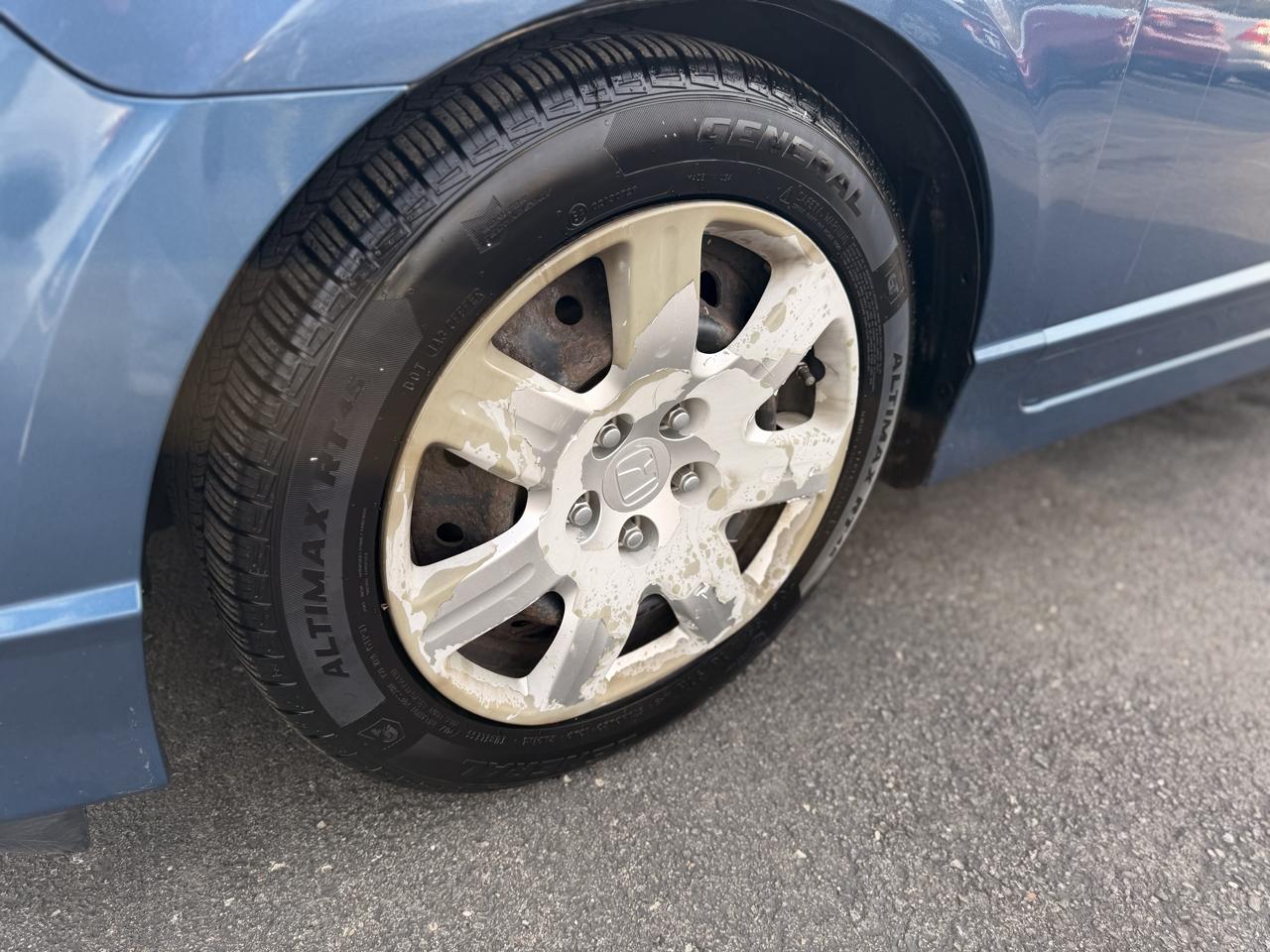 Honda Civic LX Sedan 5-Speed AT 2009
