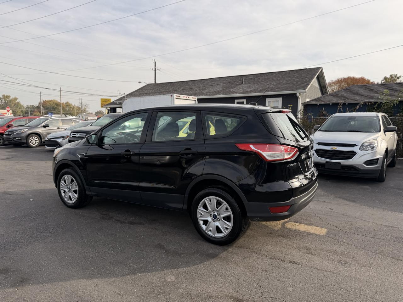 Ford Escape S FWD 2016
