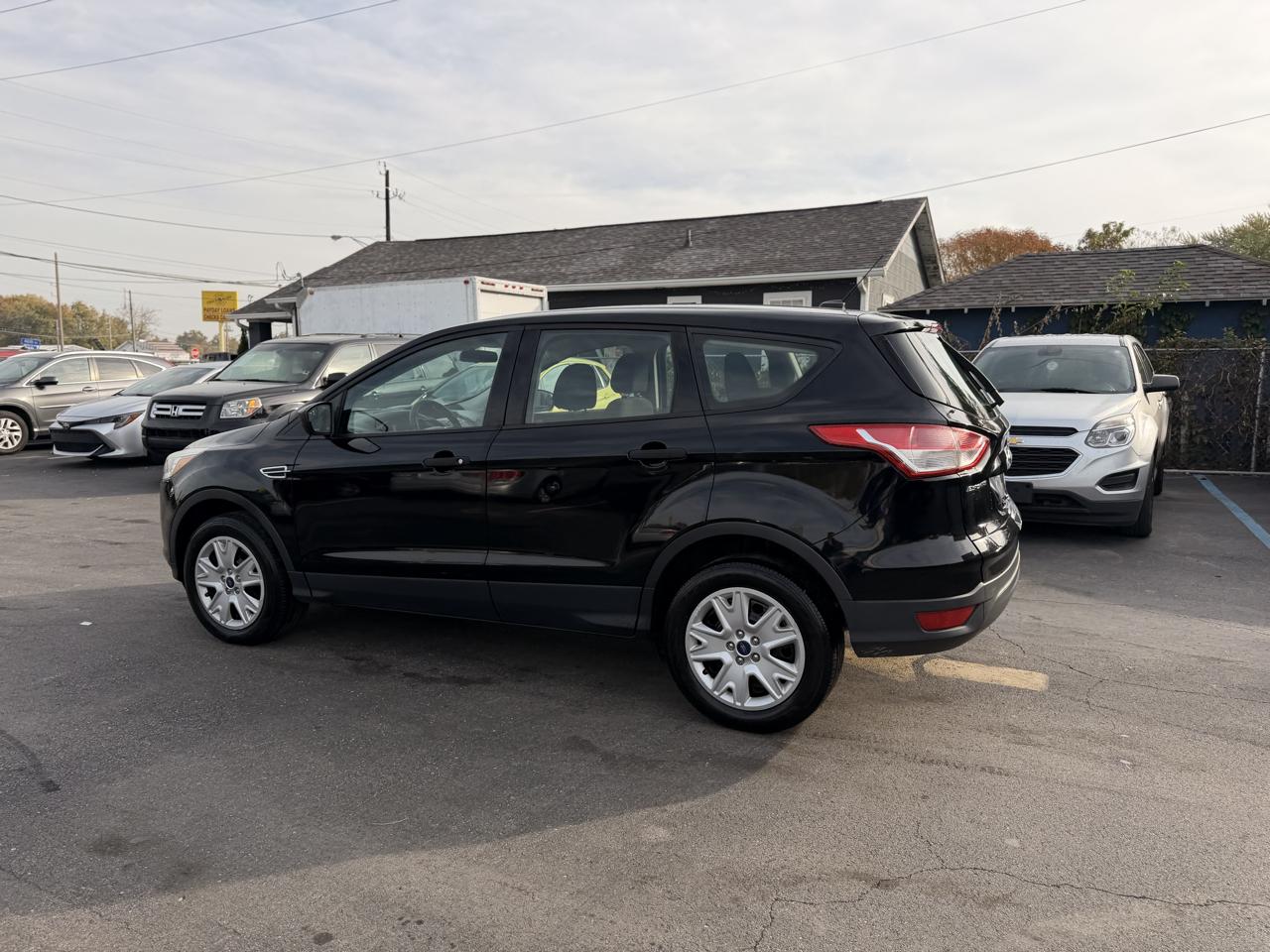Ford Escape S FWD 2016