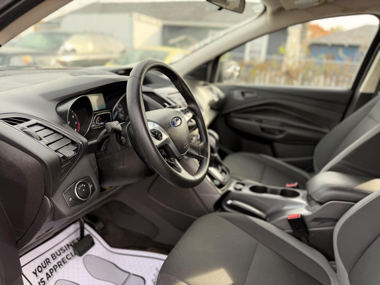 Ford Escape S FWD 2016