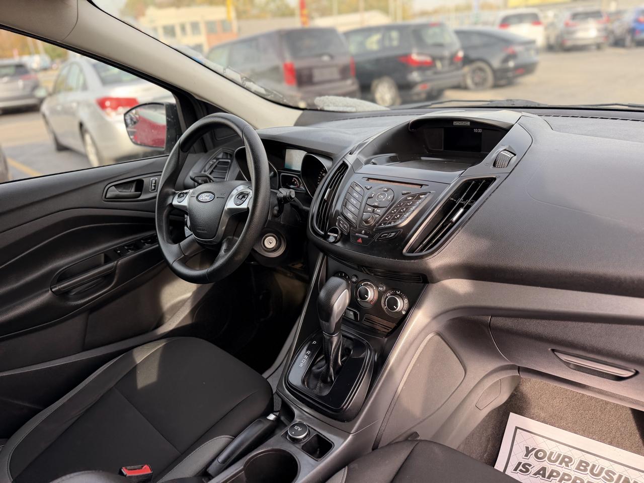 Ford Escape S FWD 2016