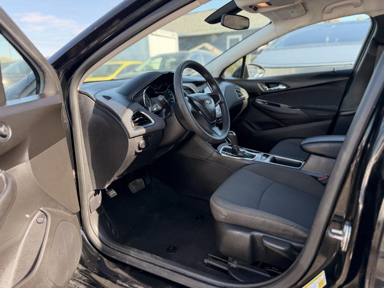 Chevrolet Cruze LS Auto 2017