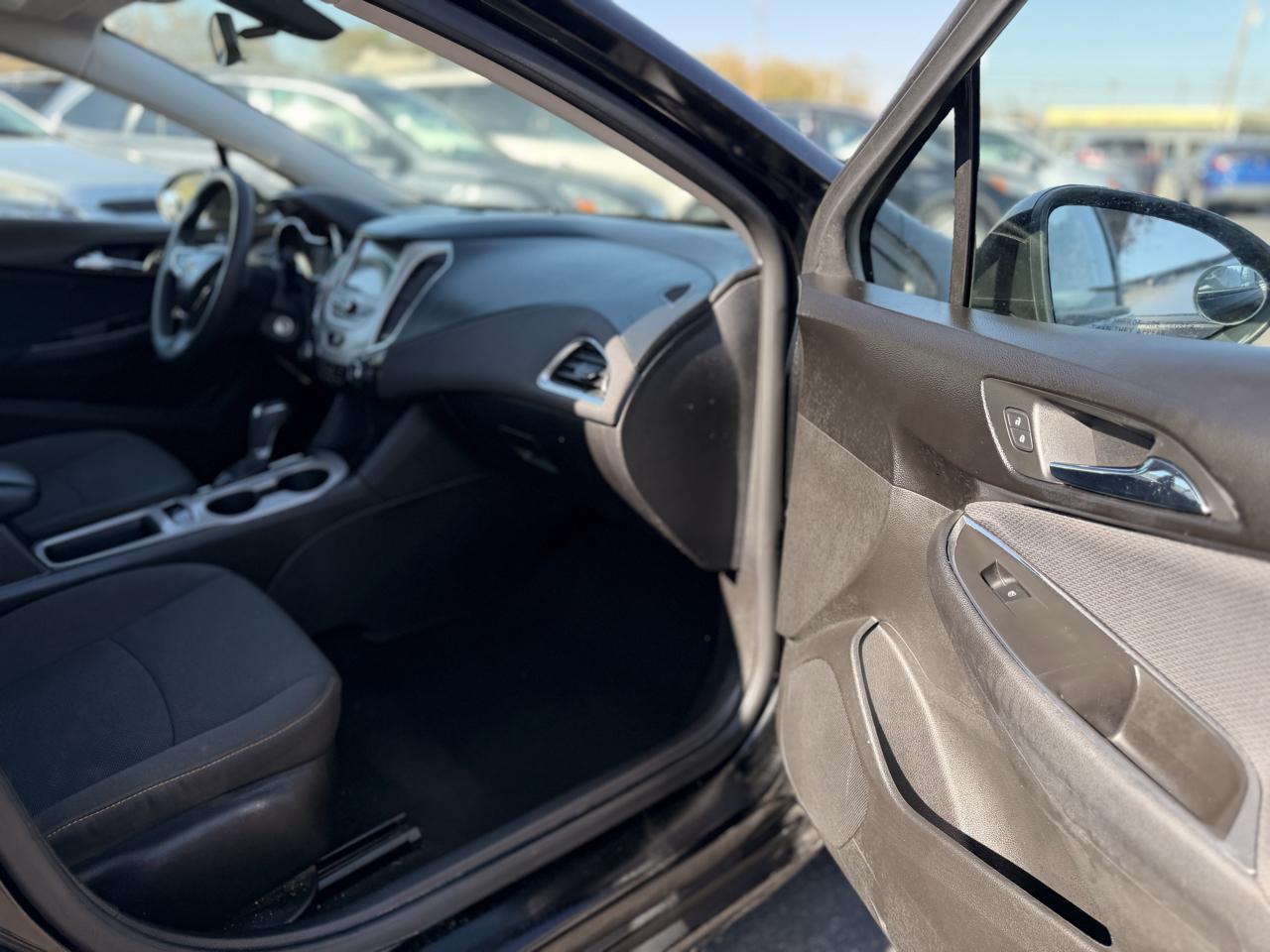 Chevrolet Cruze LS Auto 2017