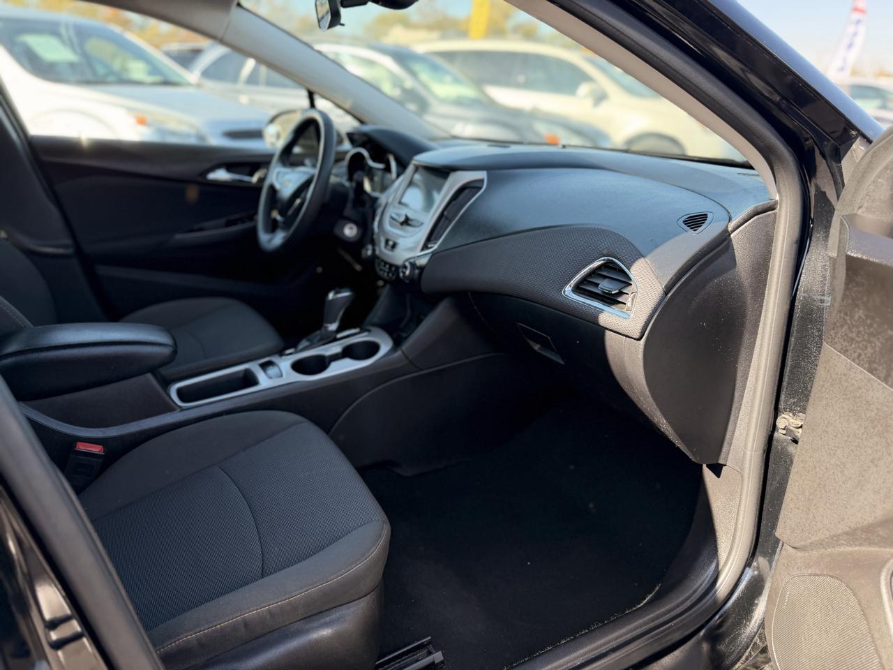 Chevrolet Cruze LS Auto 2017