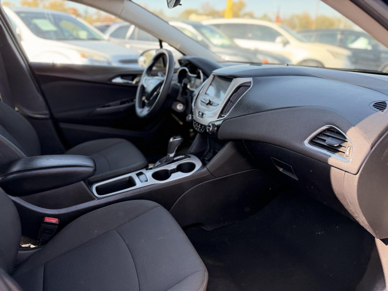 Chevrolet Cruze LS Auto 2017