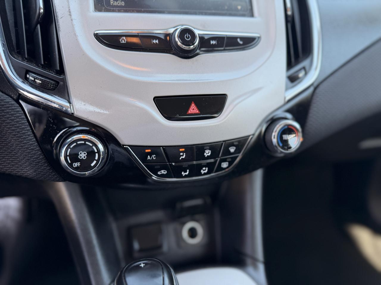 Chevrolet Cruze LS Auto 2017
