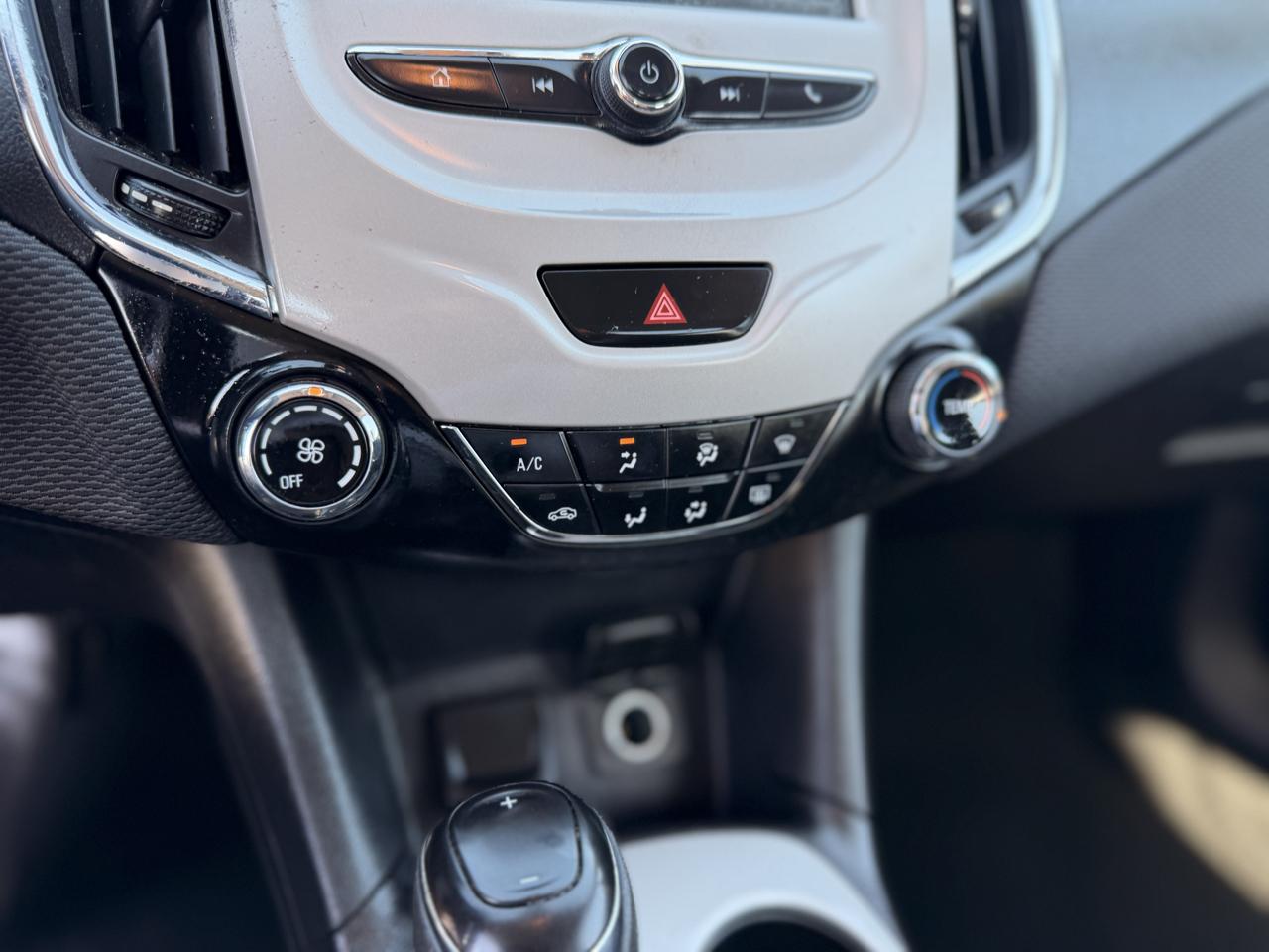 Chevrolet Cruze LS Auto 2017