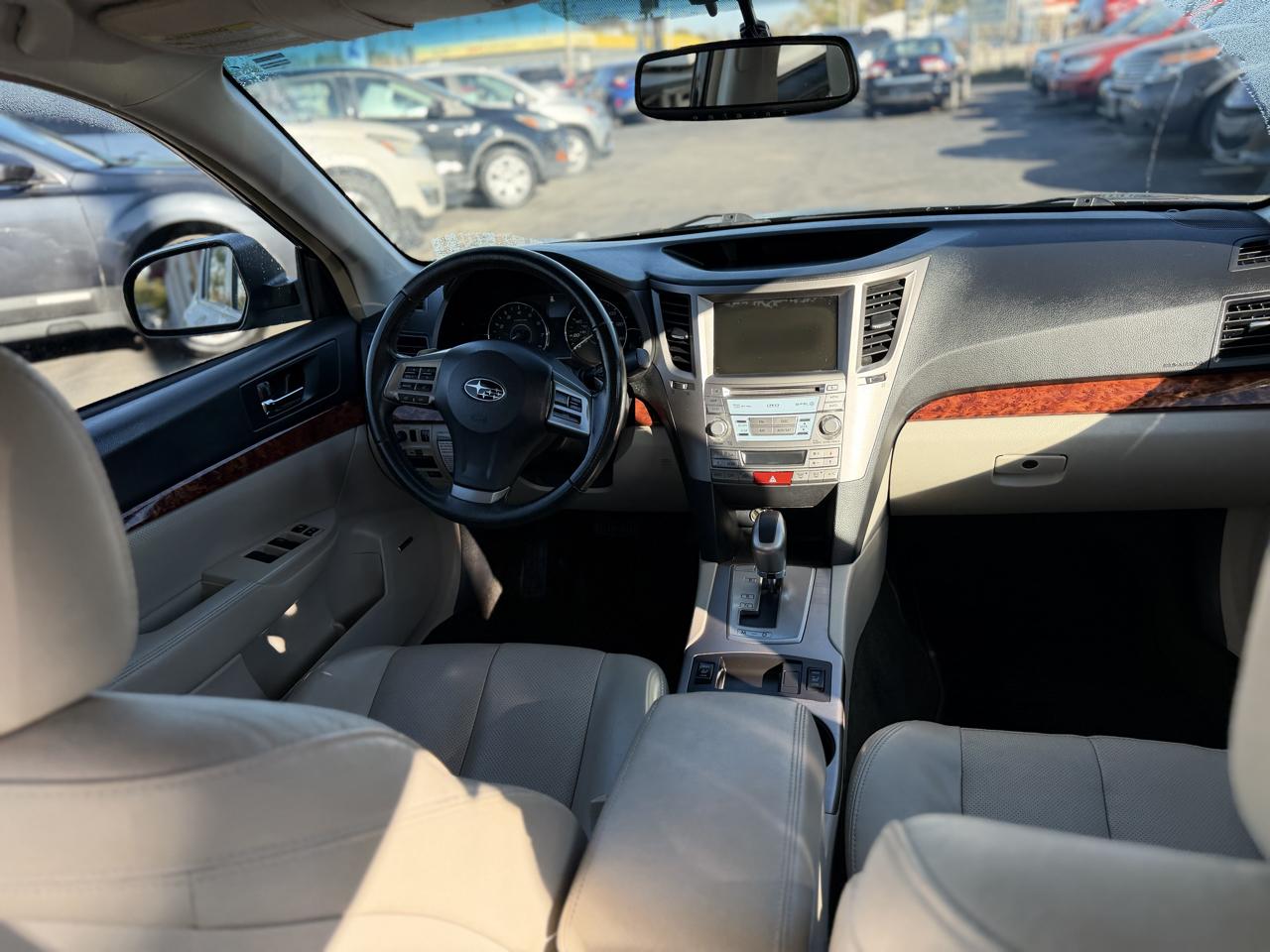 Subaru Legacy 2.5i Limited 2012