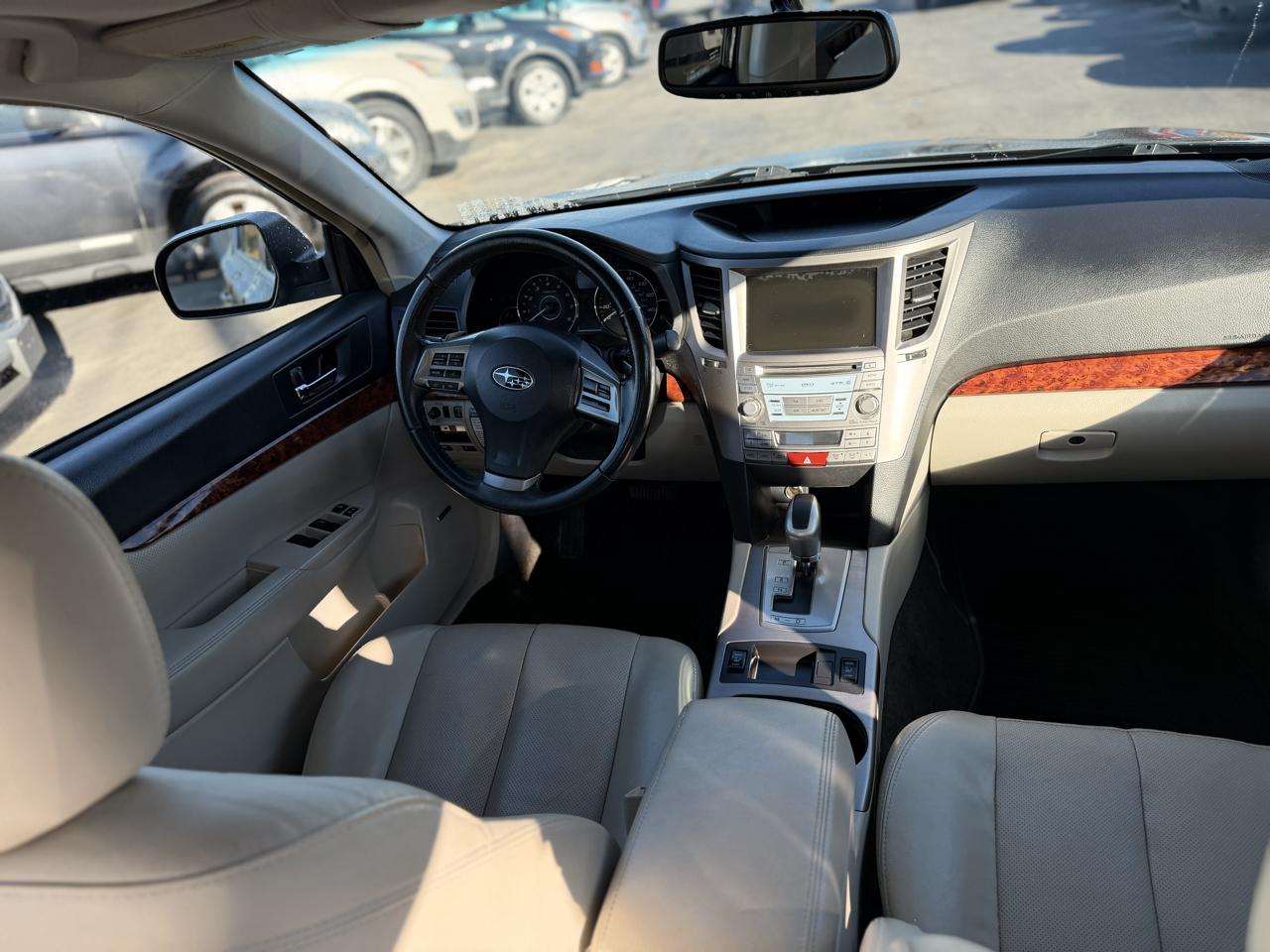 Subaru Legacy 2.5i Limited 2012