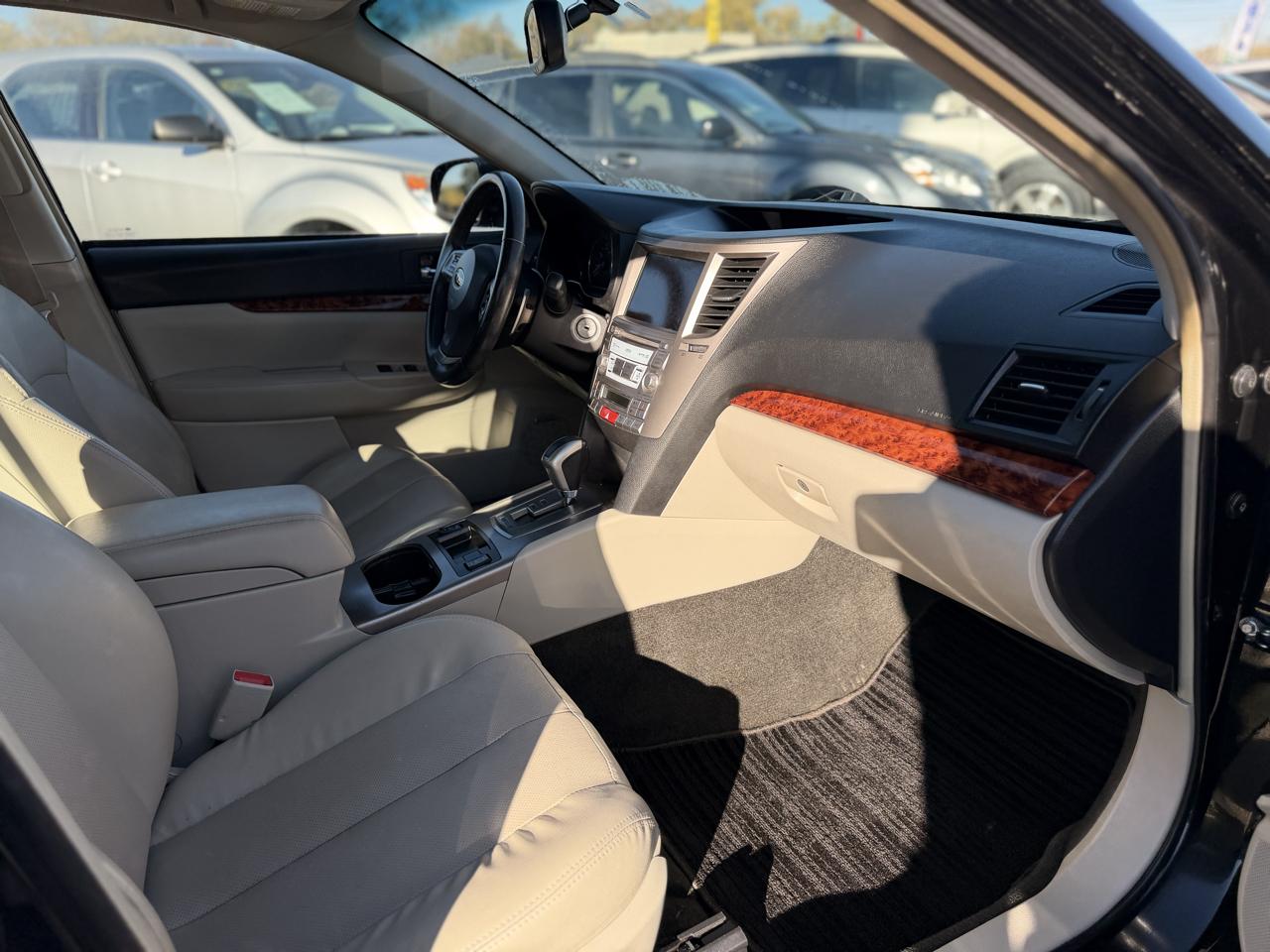 Subaru Legacy 2.5i Limited 2012