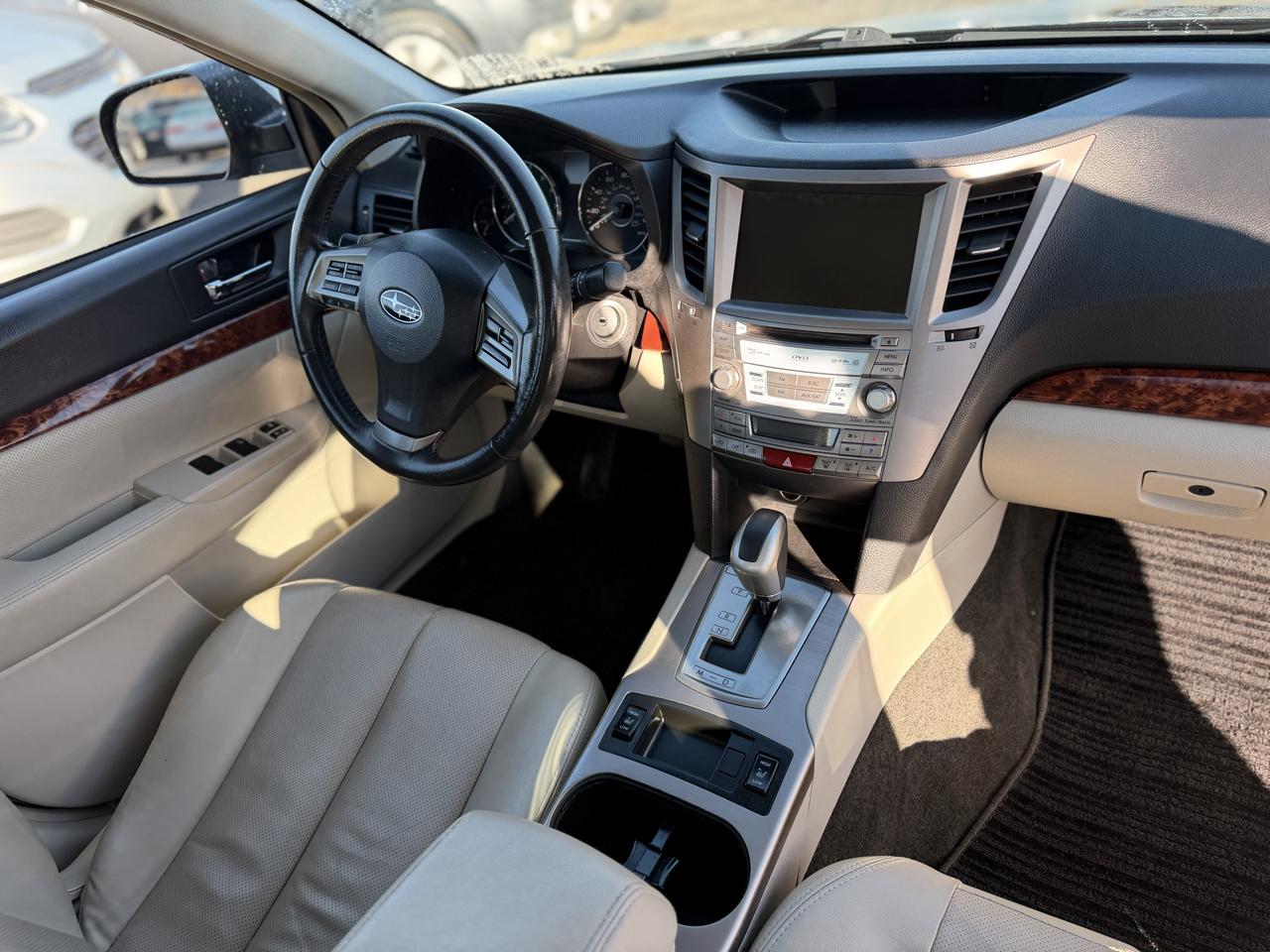 Subaru Legacy 2.5i Limited 2012
