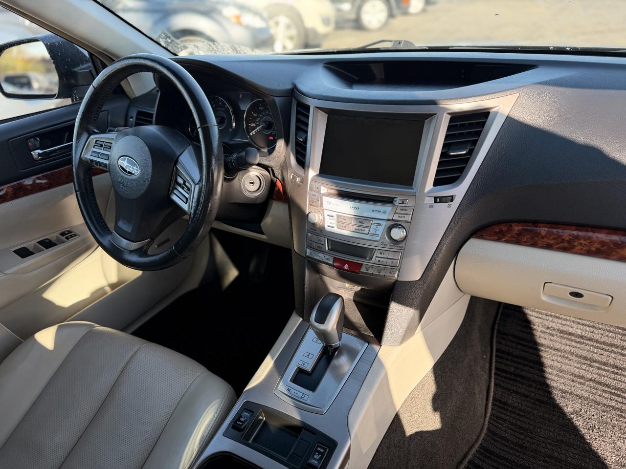 Subaru Legacy 2.5i Limited 2012