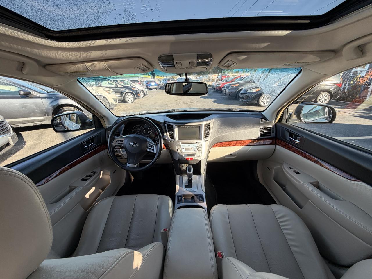 Subaru Legacy 2.5i Limited 2012