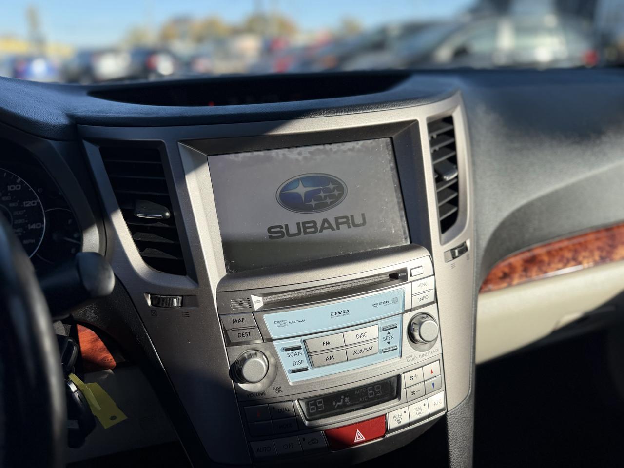 Subaru Legacy 2.5i Limited 2012