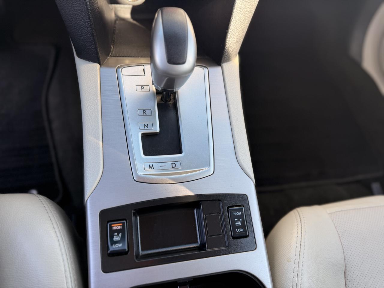 Subaru Legacy 2.5i Limited 2012